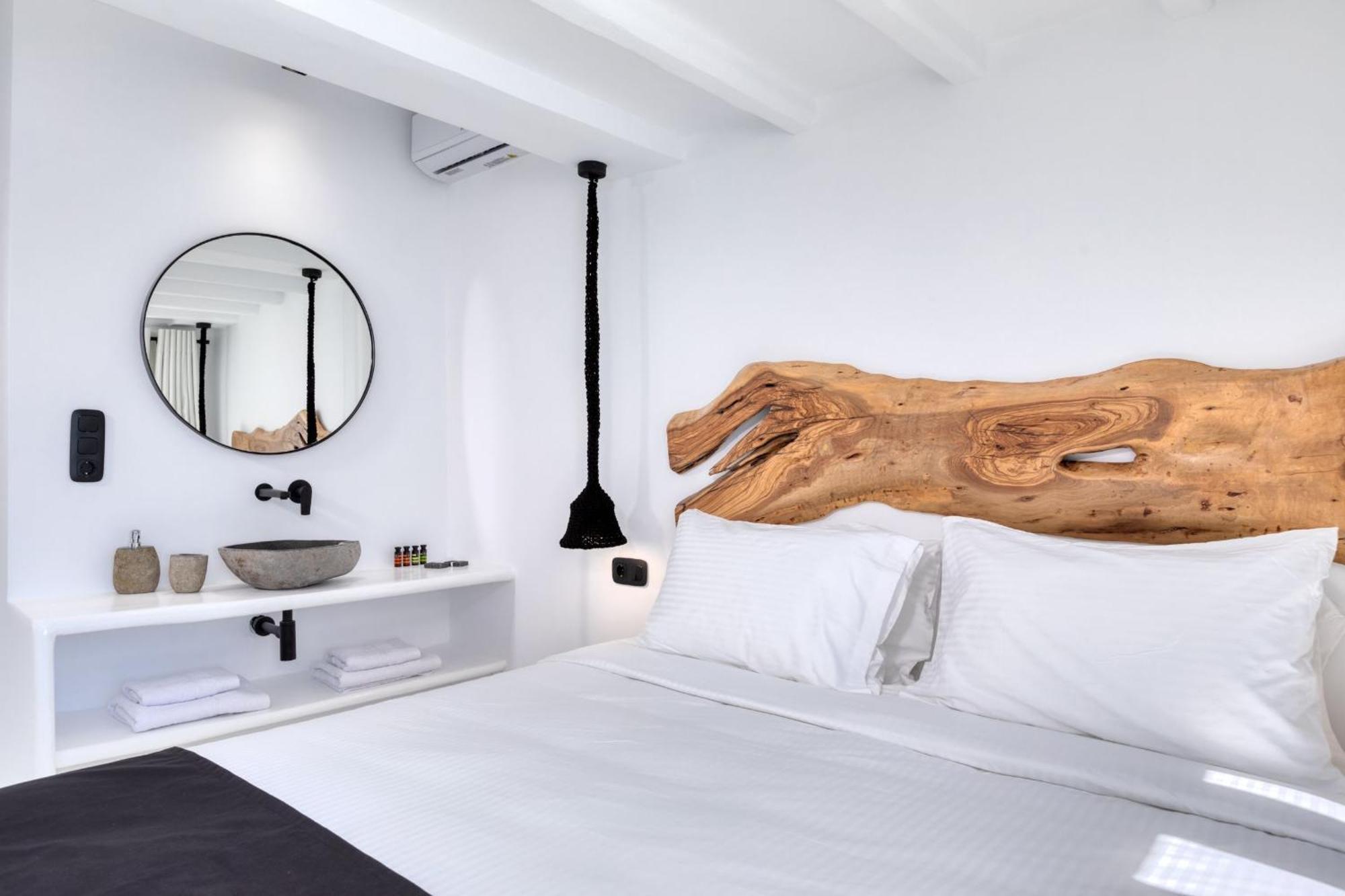 Exquisite Mykonos Hephaestus I 5 Bedroom Infinity Pool Outdoor Jacuzzi Psarou Psarrou