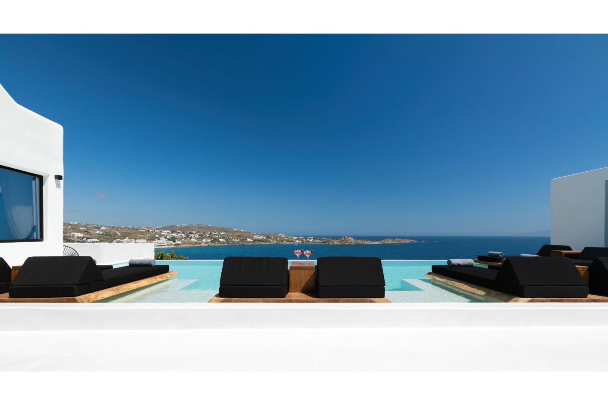 Exquisite Mykonos Hephaestus I 5 Bedroom Infinity Pool Outdoor Jacuzzi Psarou * Psarrou