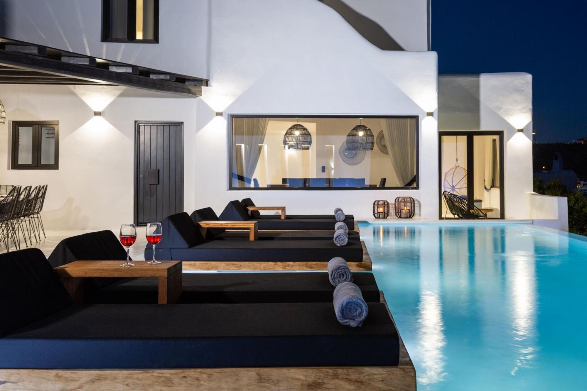 Villa Exquisite Mykonos Hephaestus I 5 Bedroom Infinity Pool Outdoor Jacuzzi Psarou *