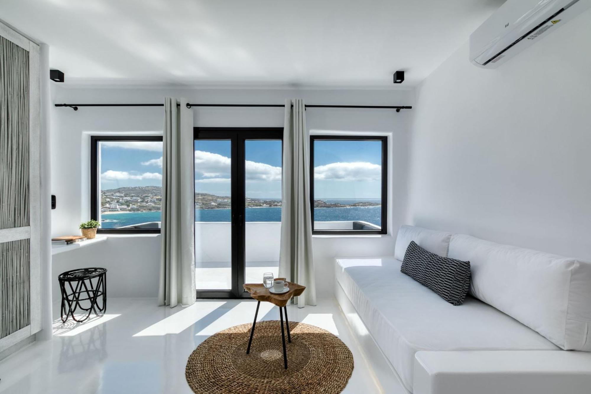Villa Exquisite Mykonos Hephaestus I 5 Bedroom Infinity Pool Outdoor Jacuzzi Psarou Psarrou