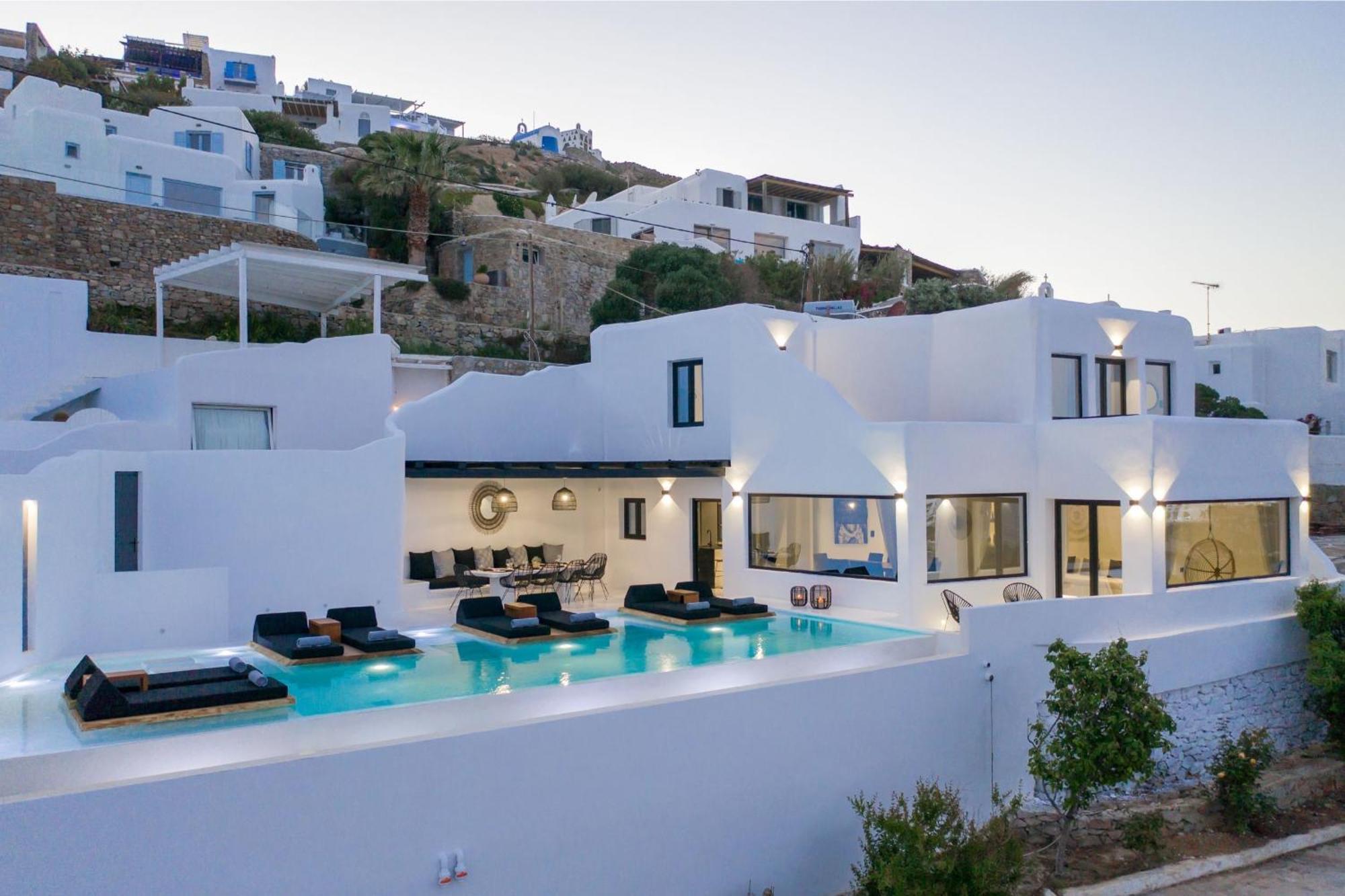 Villa Exquisite Mykonos Hephaestus I 5 Bedroom Infinity Pool Outdoor Jacuzzi Psarou