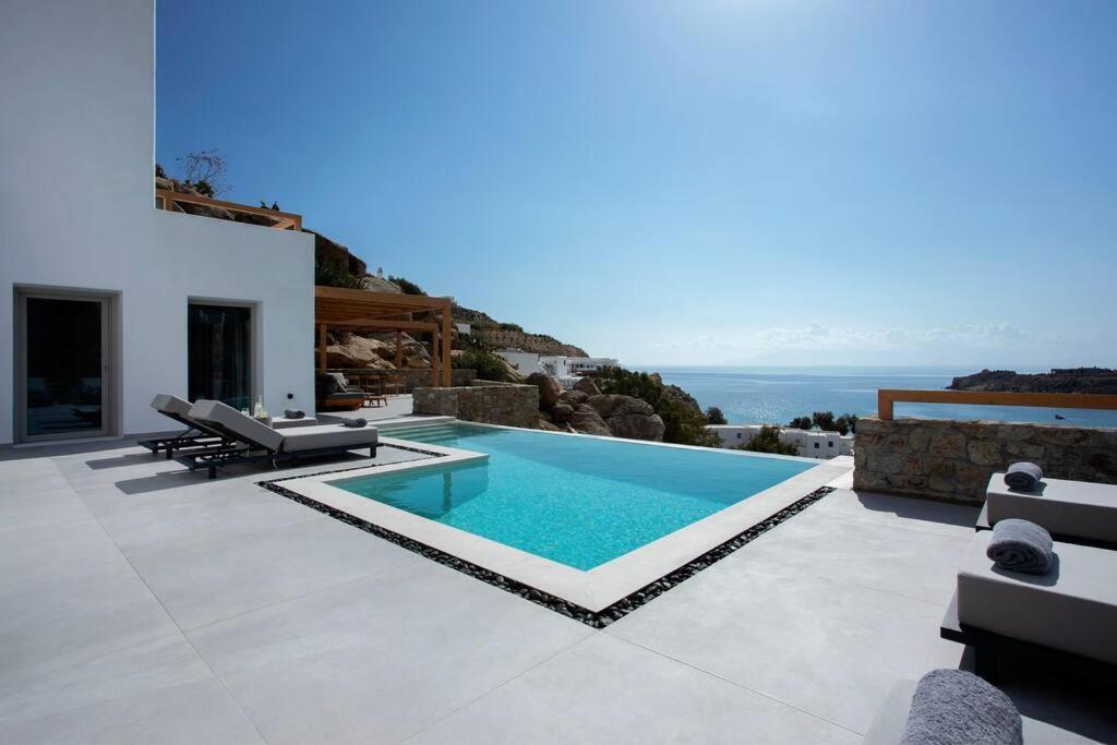 Mirage - Super Paradise * Mykonos Town