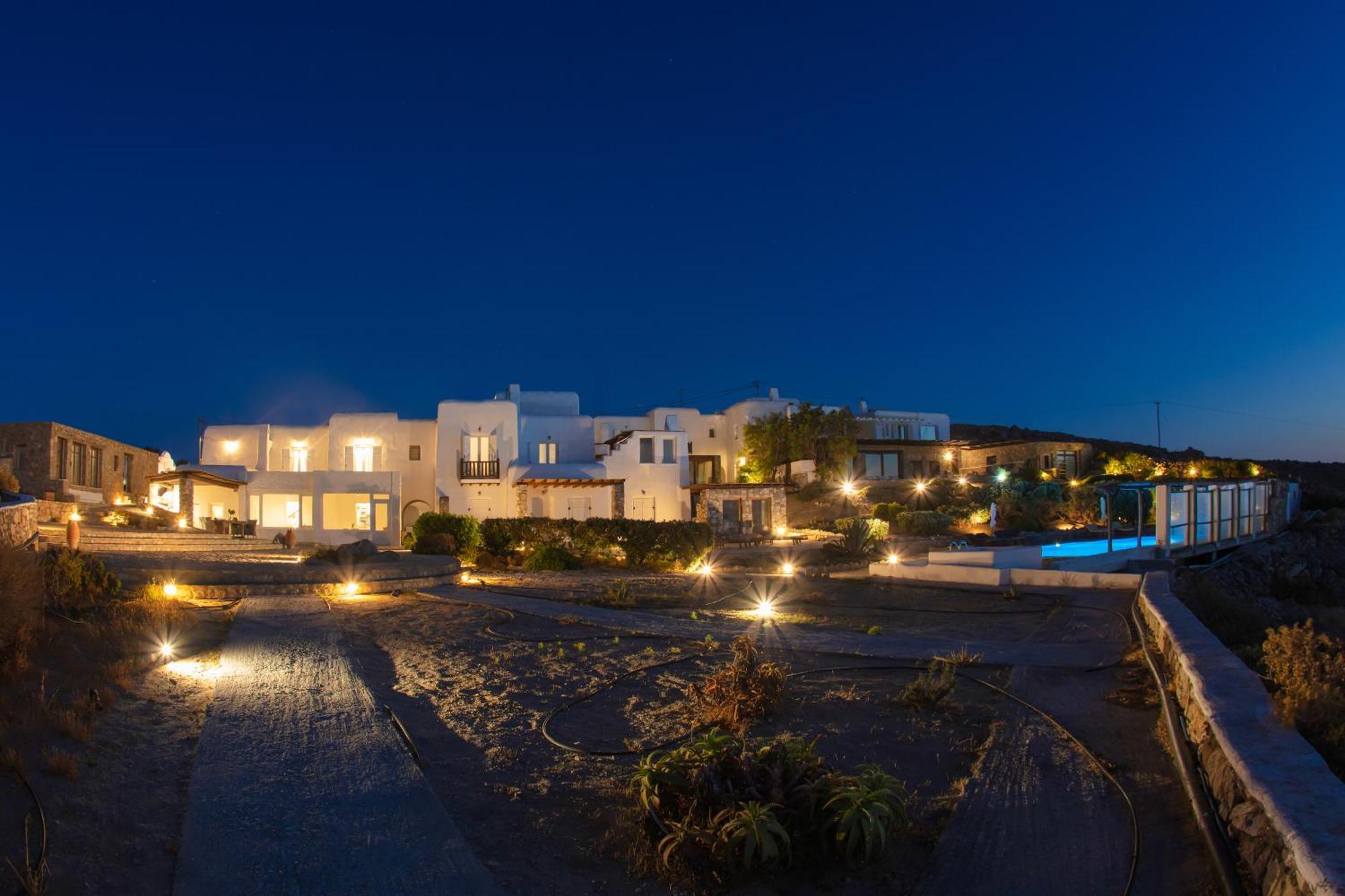 Luxurious Traditional Villa *