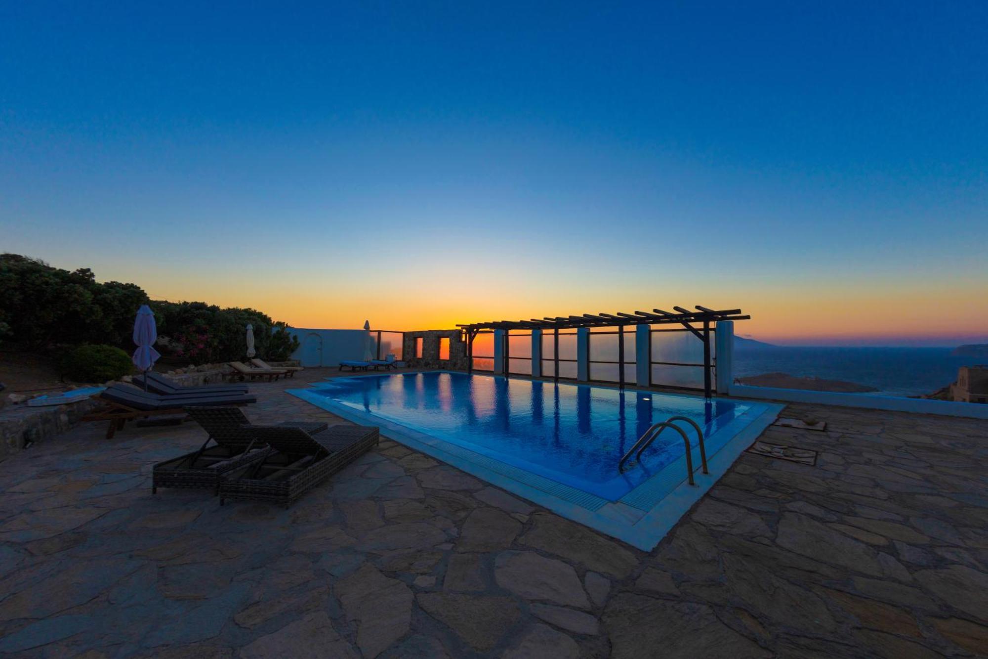 Luxurious Traditional Villa