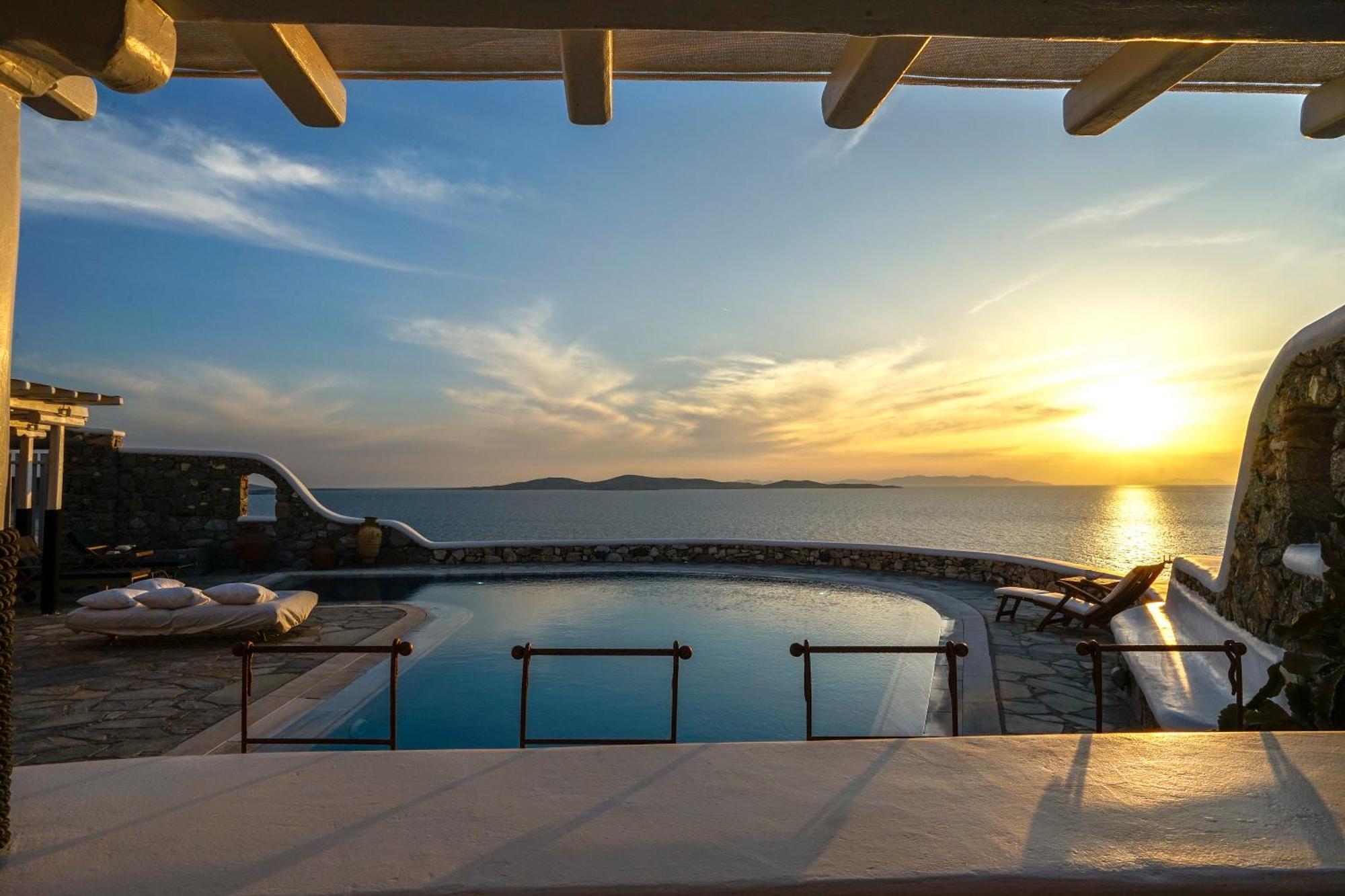 Patron 1 & 2 Pool Sunset Villas- Seven Bedrooms & Five Bedrooms * Mykonos Town