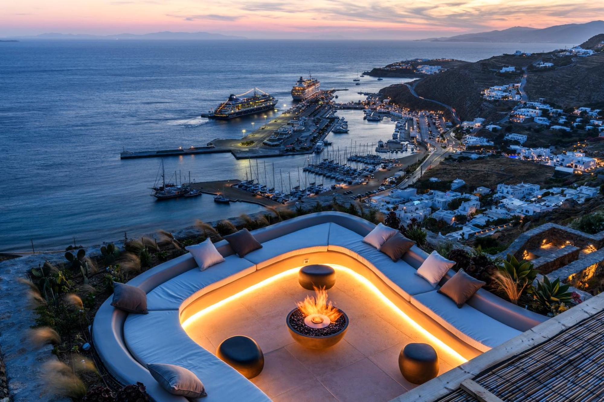 Silver Breeze * Mykonos Town