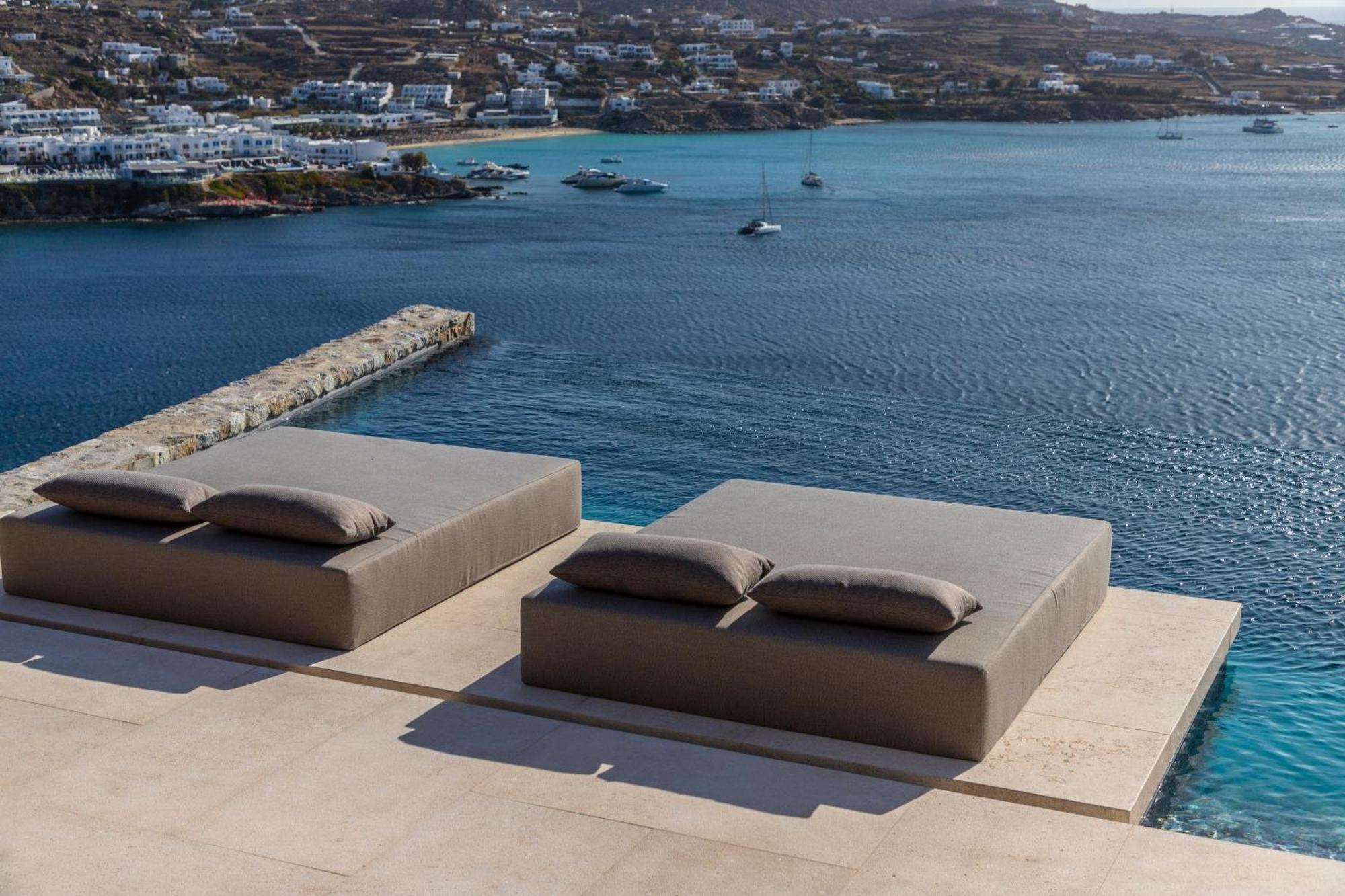 The Skyvilla Mykonos - A Landmark With Breathtaking Views Of The Psarou Bay Villa Mykonos Town