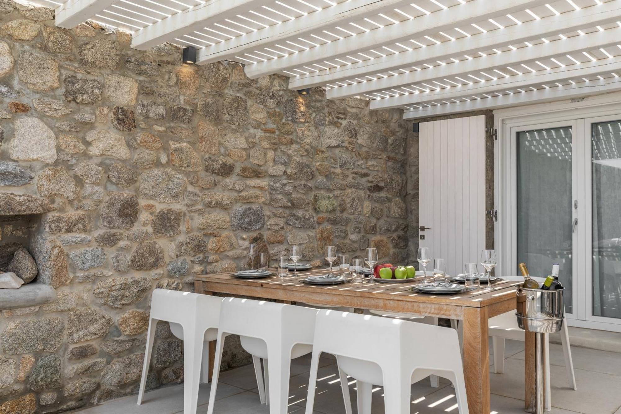 Mykonos Actor's Villa. 2 Bdrs, Private Mini-pool