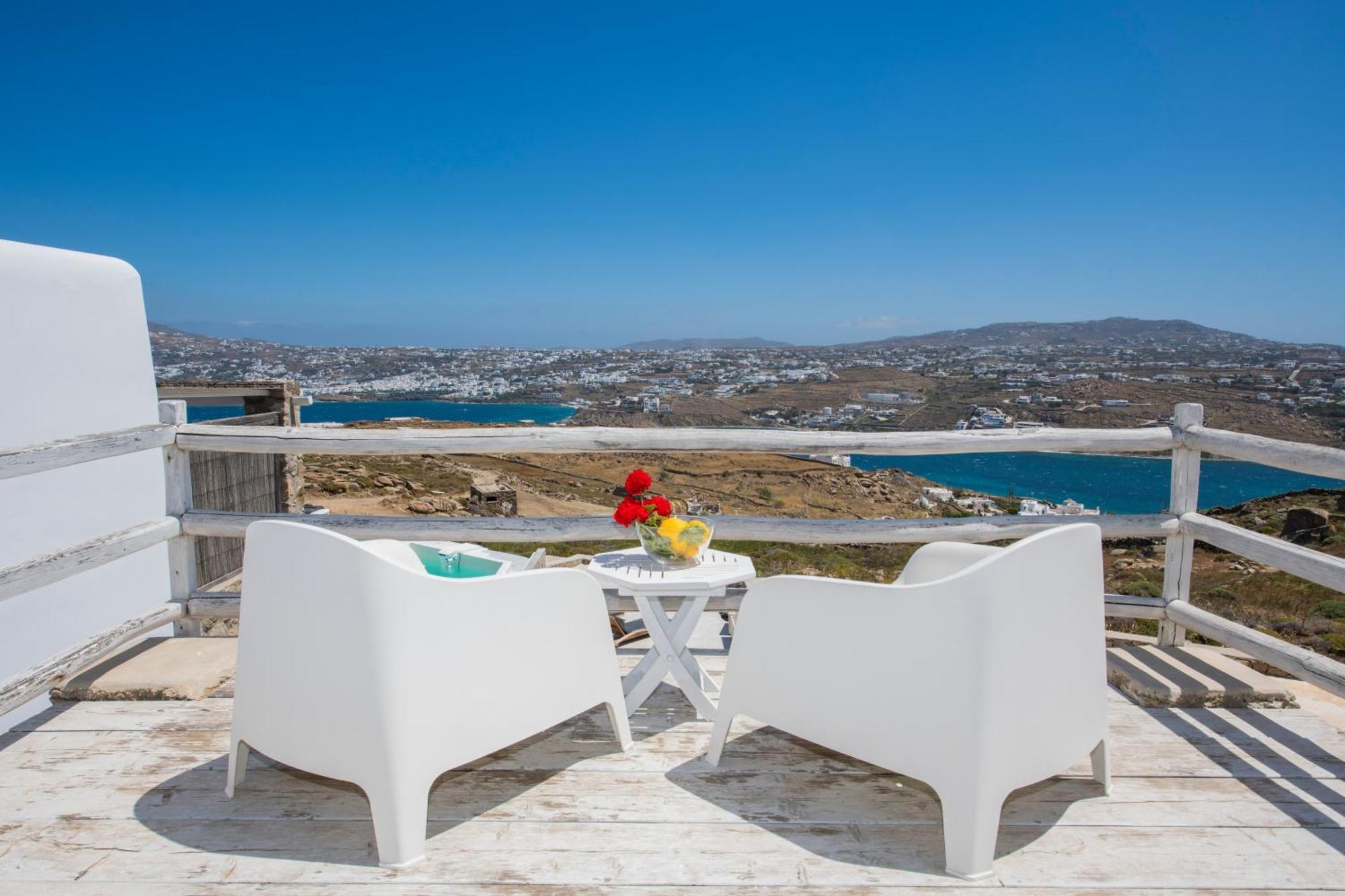 Mykonos Actor's Villa. 2 Bdrs, Private Mini-pool *