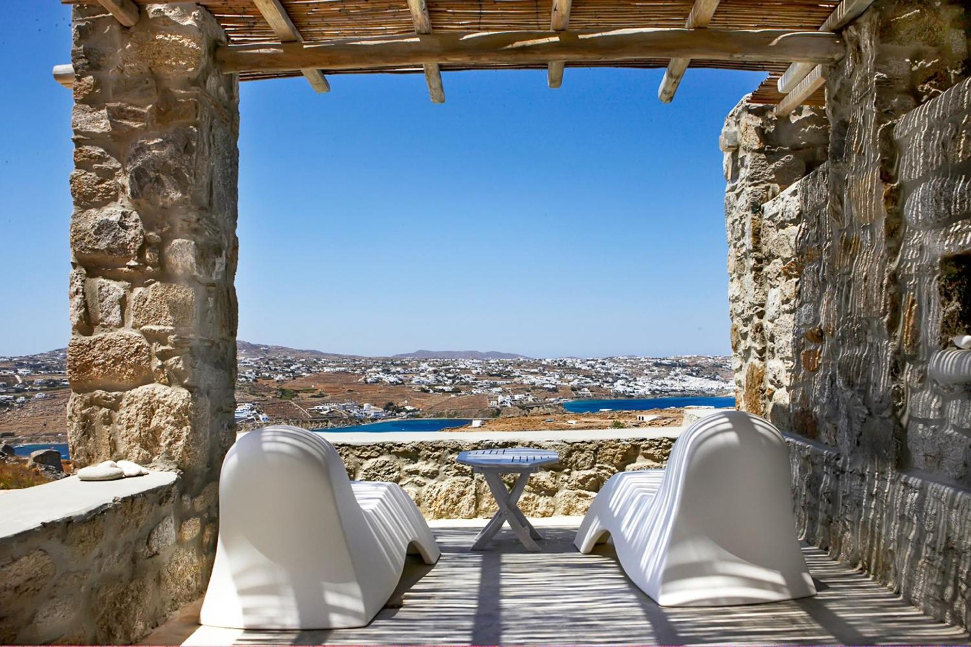 Mykonos Actor's Villa. 2 Bdrs, Private Mini-pool Villa *