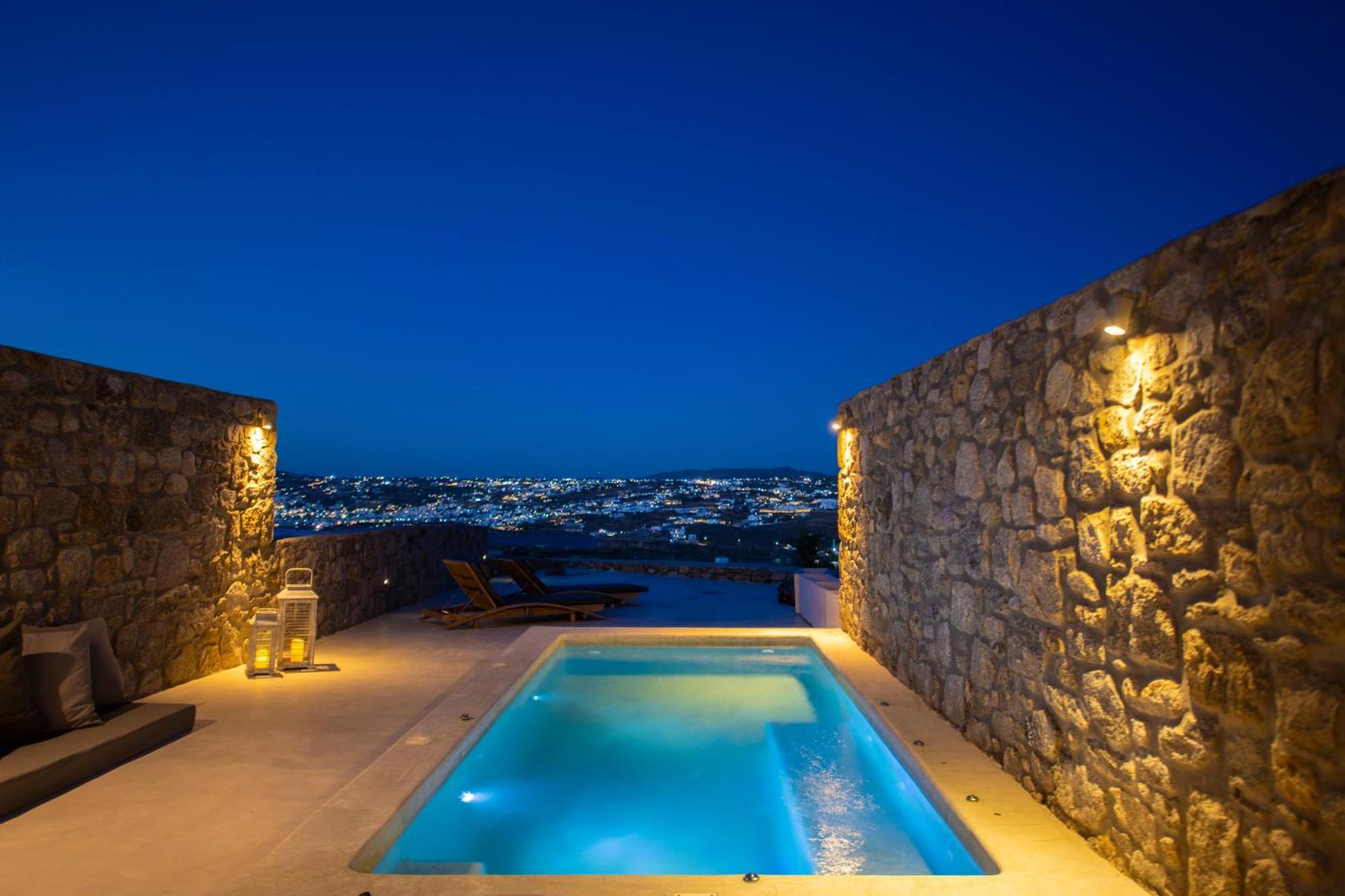 Mykonos Actor's Villa. 2 Bdrs, Private Mini-pool