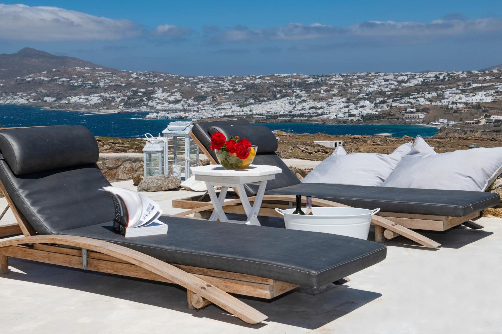 Mykonos Actor's Villa. 2 Bdrs, Private Mini-pool *