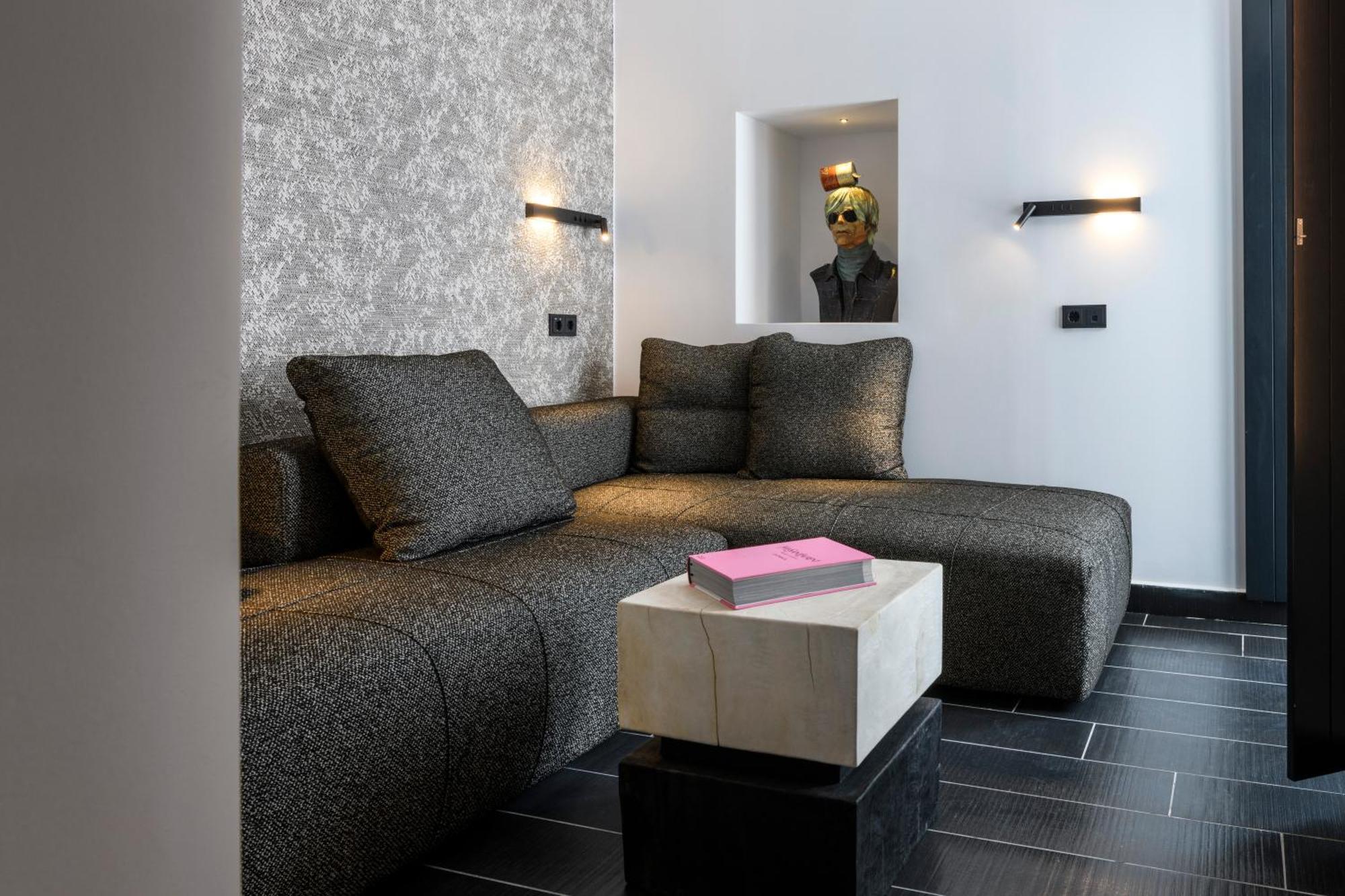 Aparthotel She Mykonos - The Residency *
