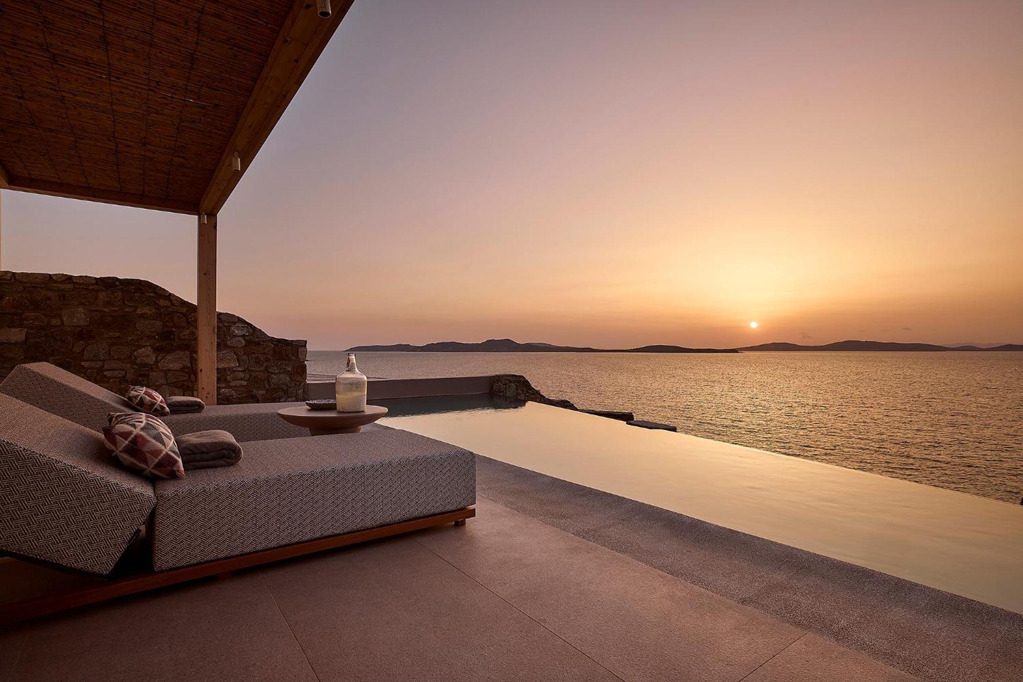Amazon Mykonos & 5* Agios Ioannis Diakoftis