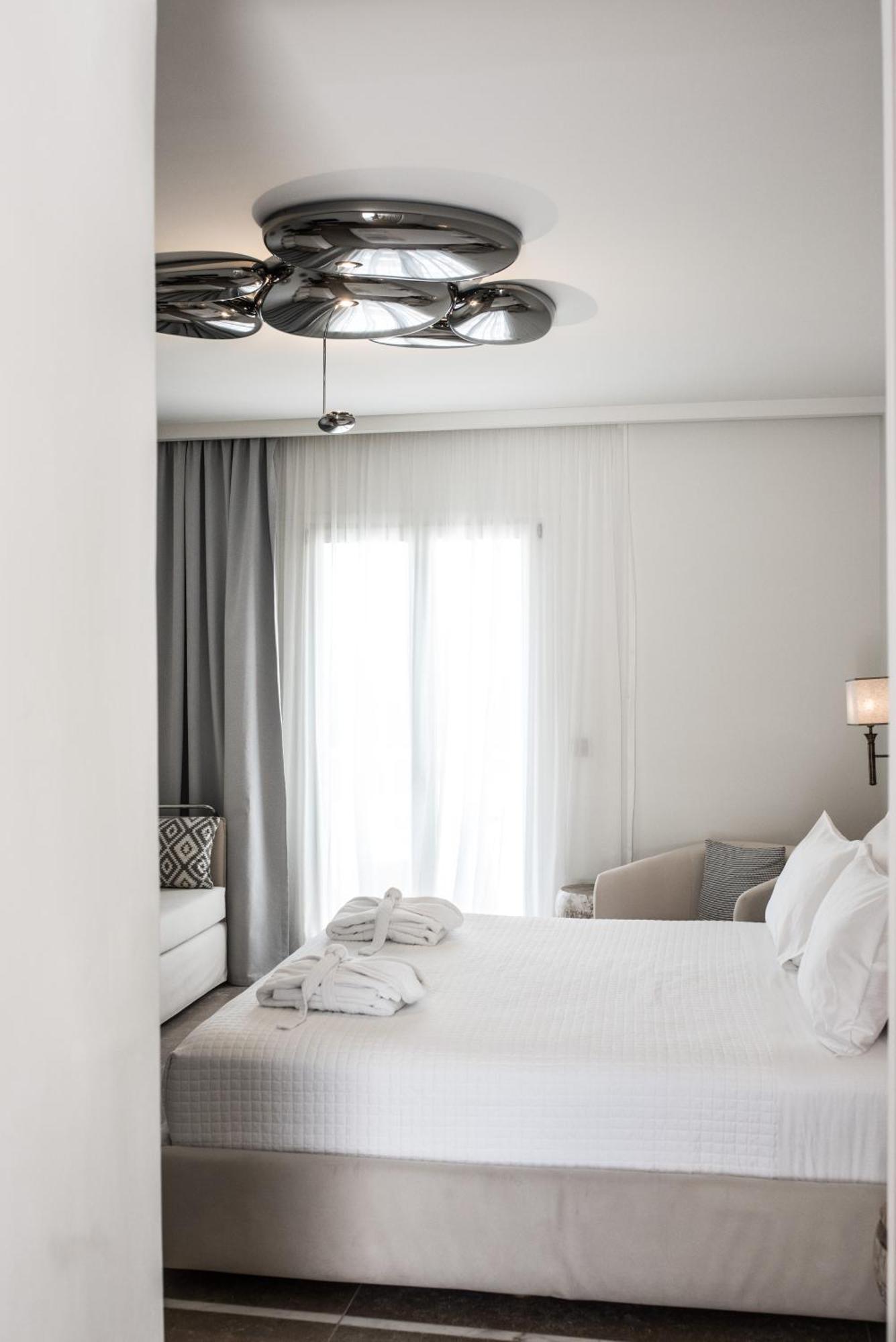νumi Boutique * Mykonos Town