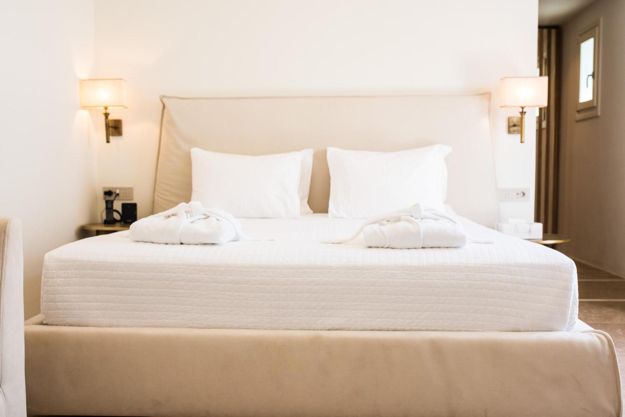 νumi Boutique Hotel *