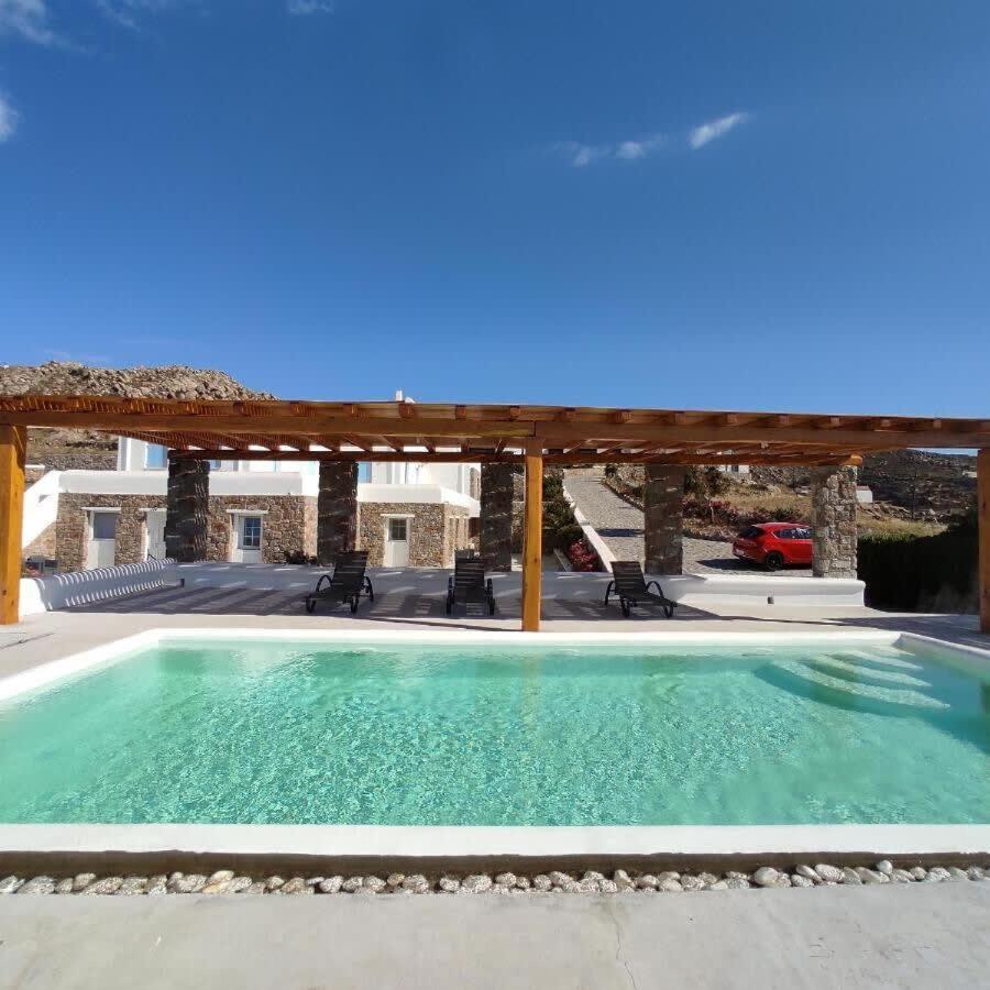 Mykonos Stylish Ivory 1 Bd Apt With Shared Pool Apartment