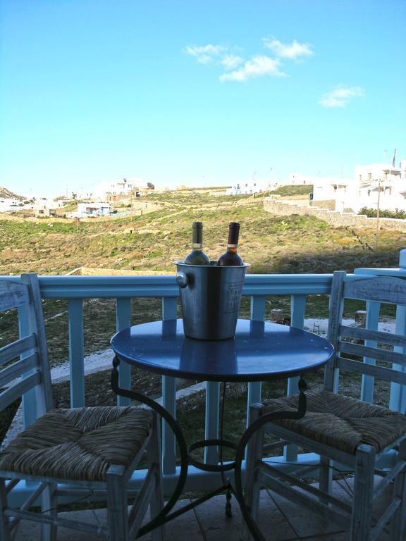 Apartment Blue & White Ano Mera