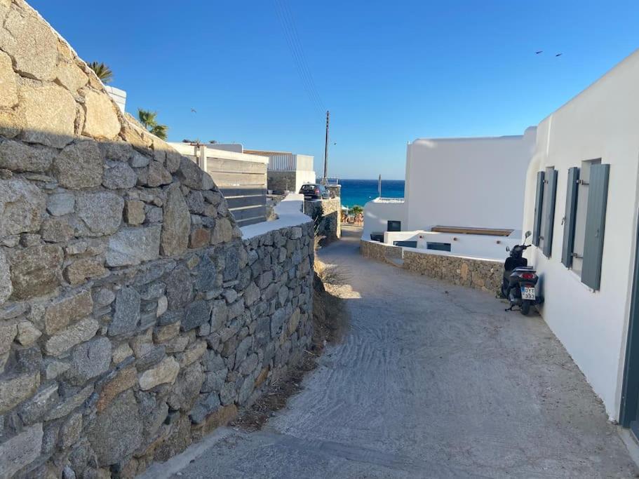 Sea And Sun House At *