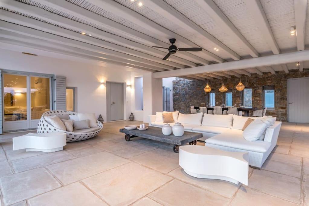 Island Grande In Mykonos Villa