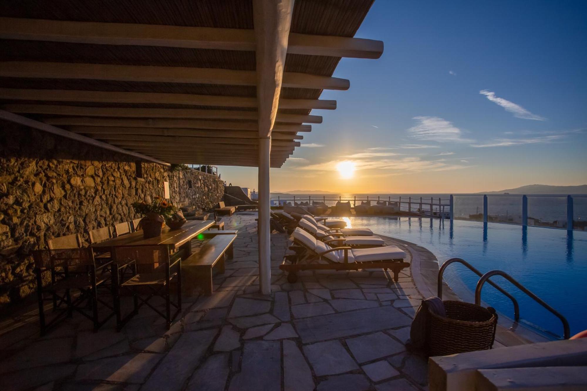 Villa Patron 1 & 2 Pool Sunset Villas- Seven Bedrooms & Five Bedrooms