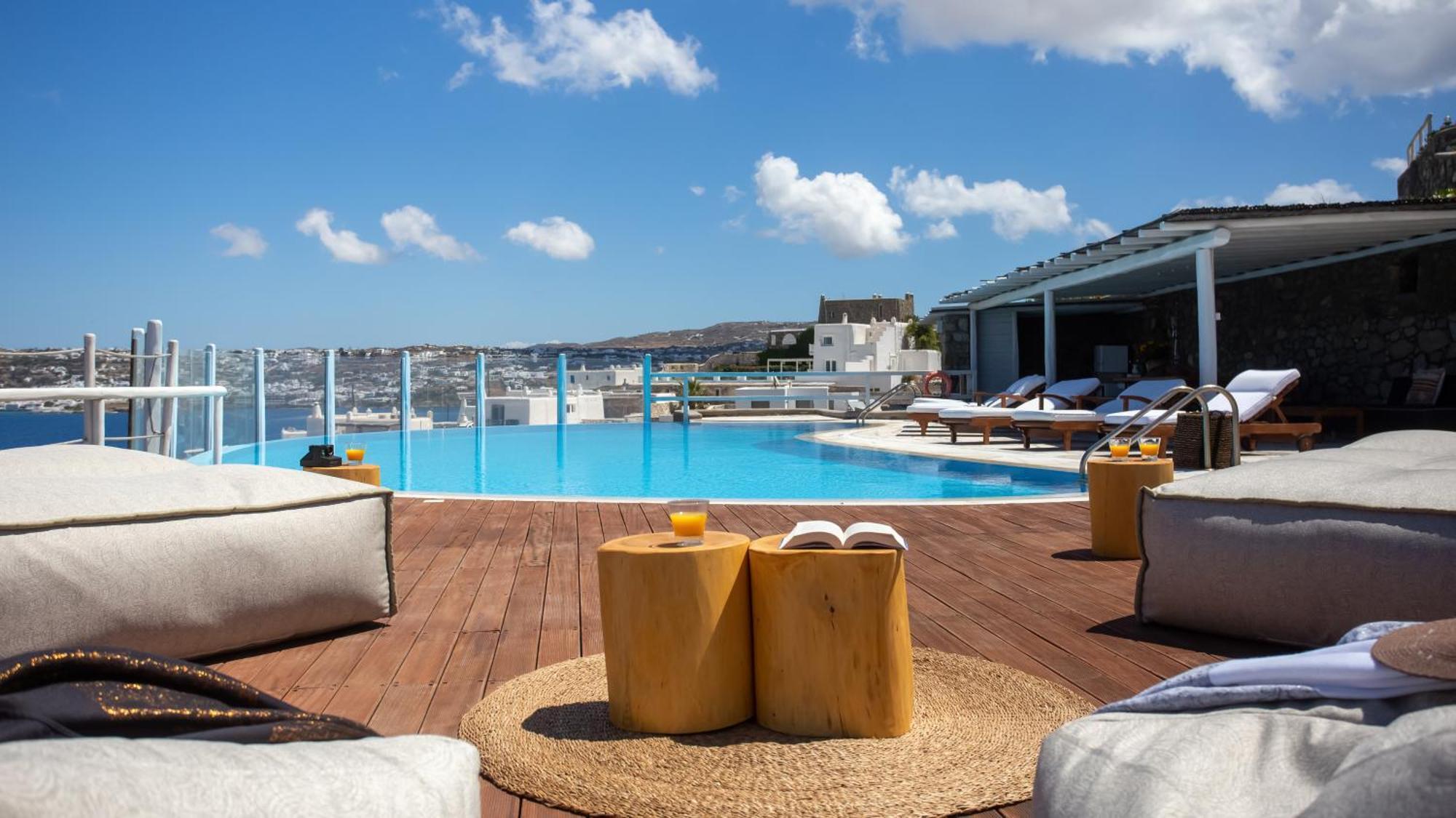 Villa Patron 1 & 2 Pool Sunset Villas- Seven Bedrooms & Five Bedrooms