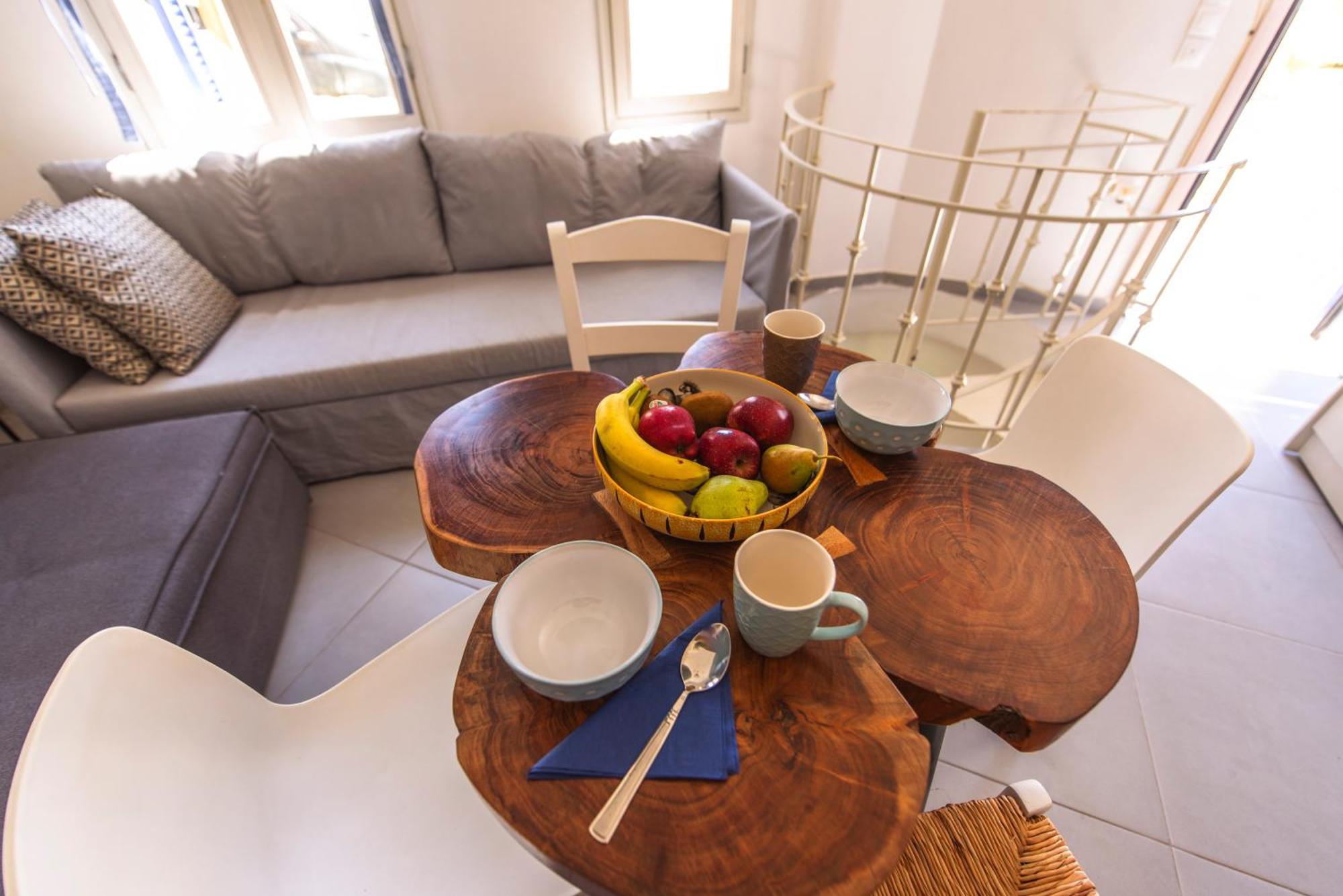 Fresh Renovated Maisonette Close To The * Platys Gialos (Mykonos)