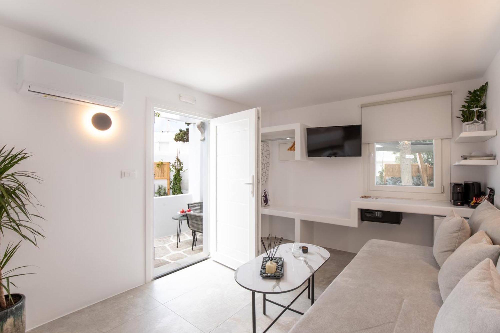 Mytheo Aparthotel