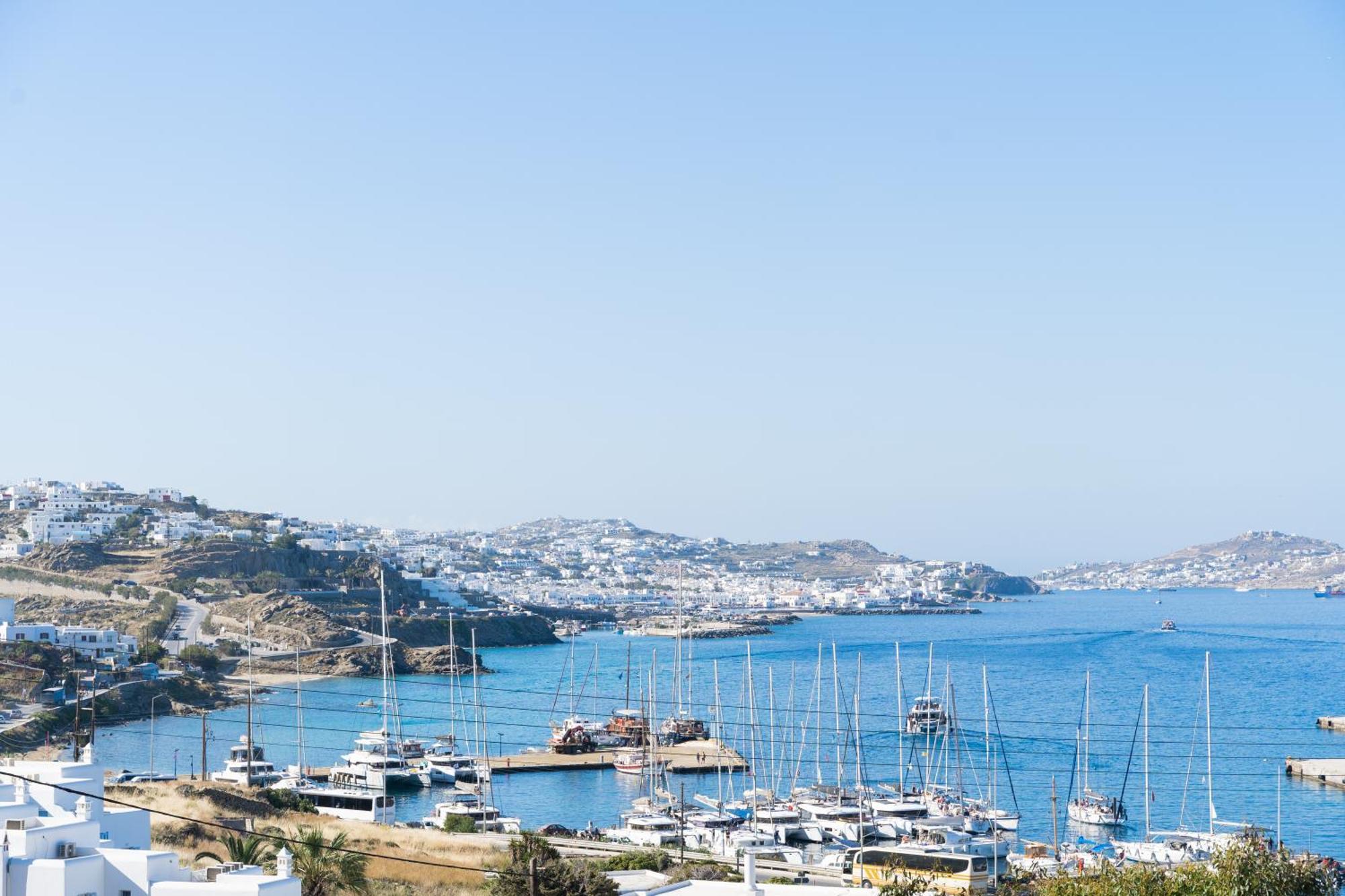 Rhenia Hotel
