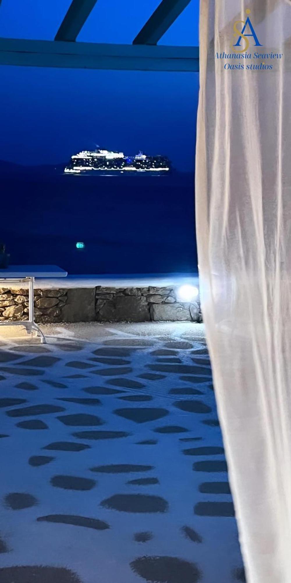 Mykonos Athanasia Seaview Oasis By The Port *