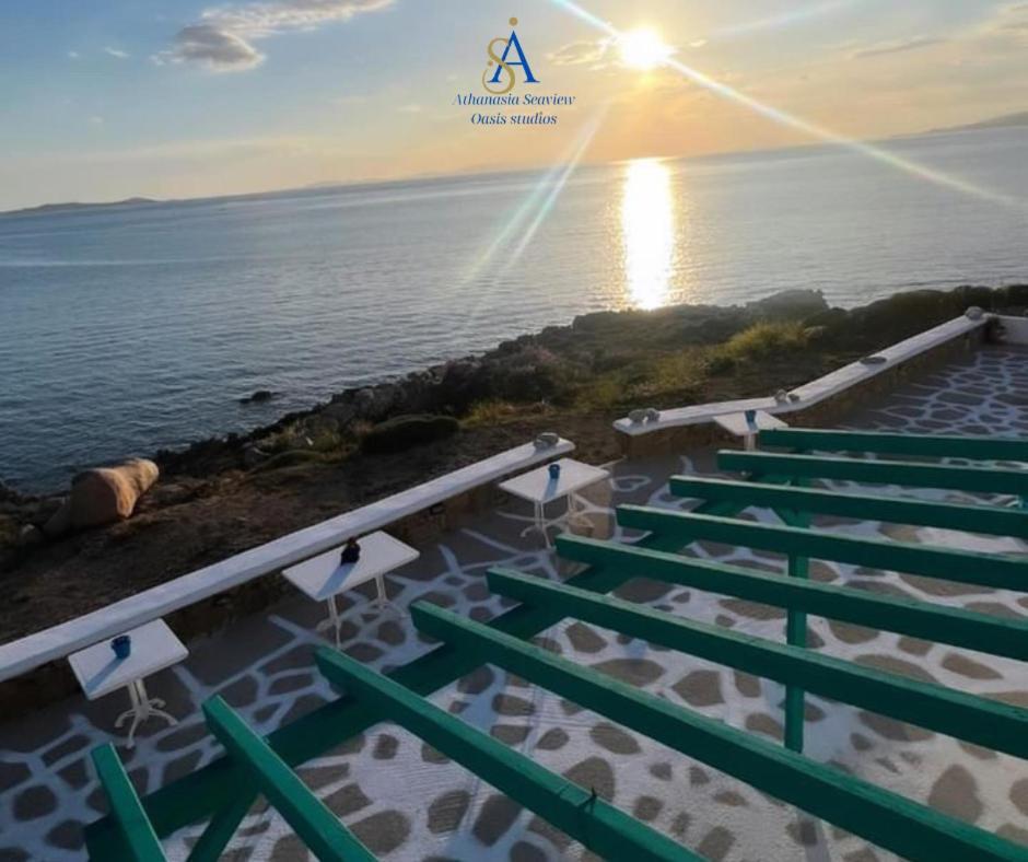 Mykonos Athanasia Seaview Oasis By The Port Apartment