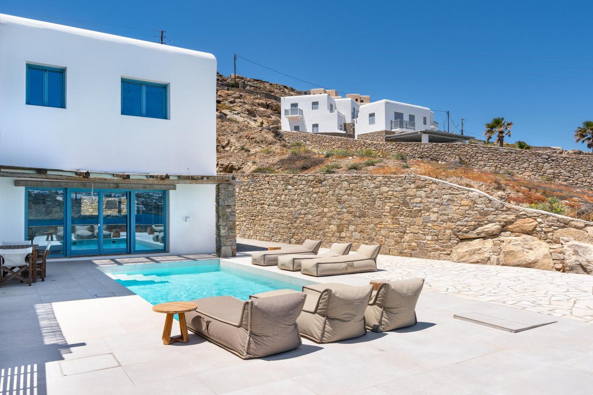 Villa Myko By The Sea *