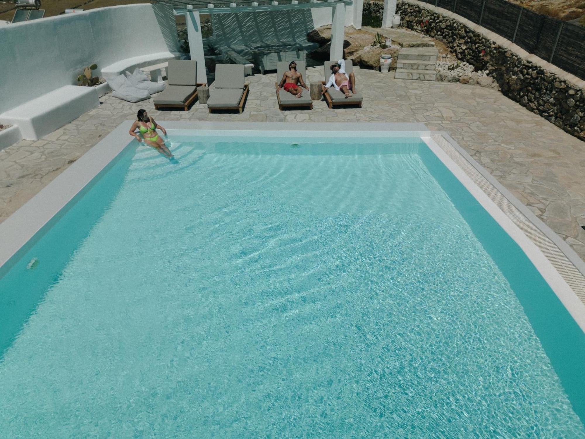 Mykonos Supreme Comfort & *