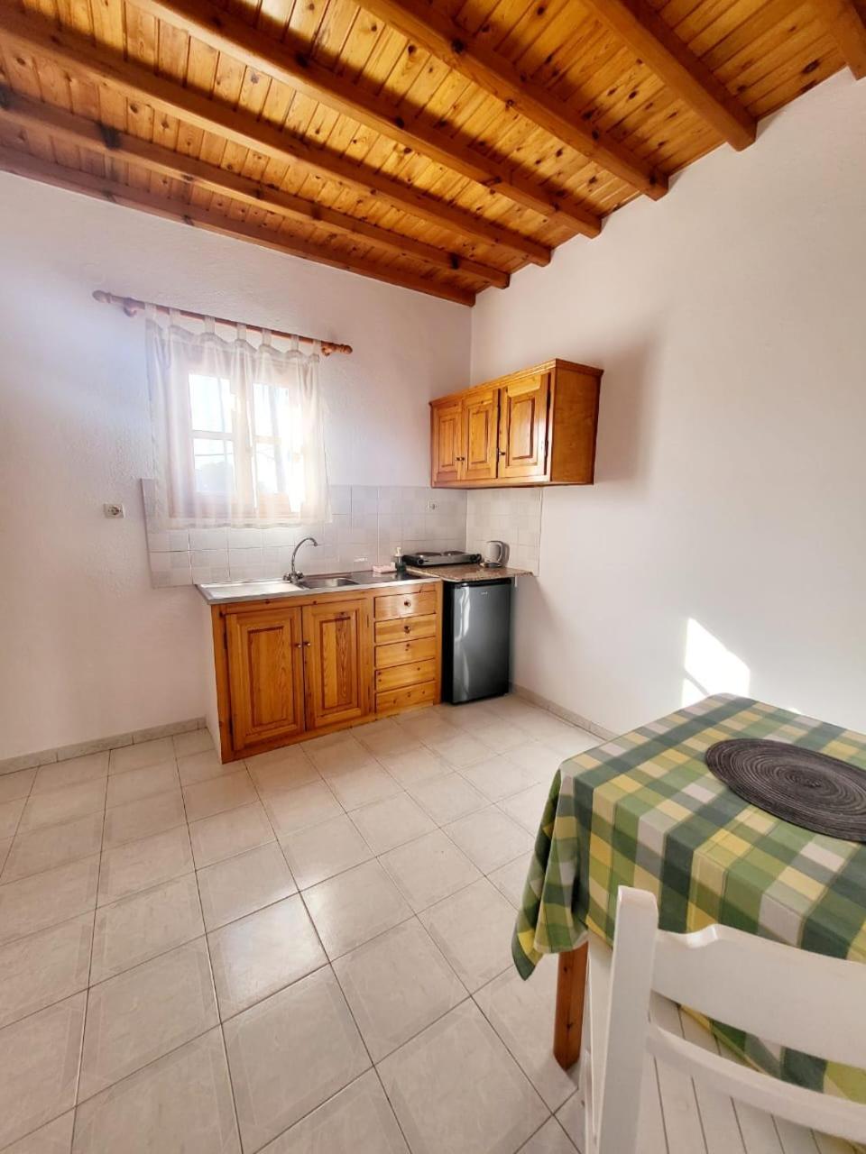 Anemos Aparthotel