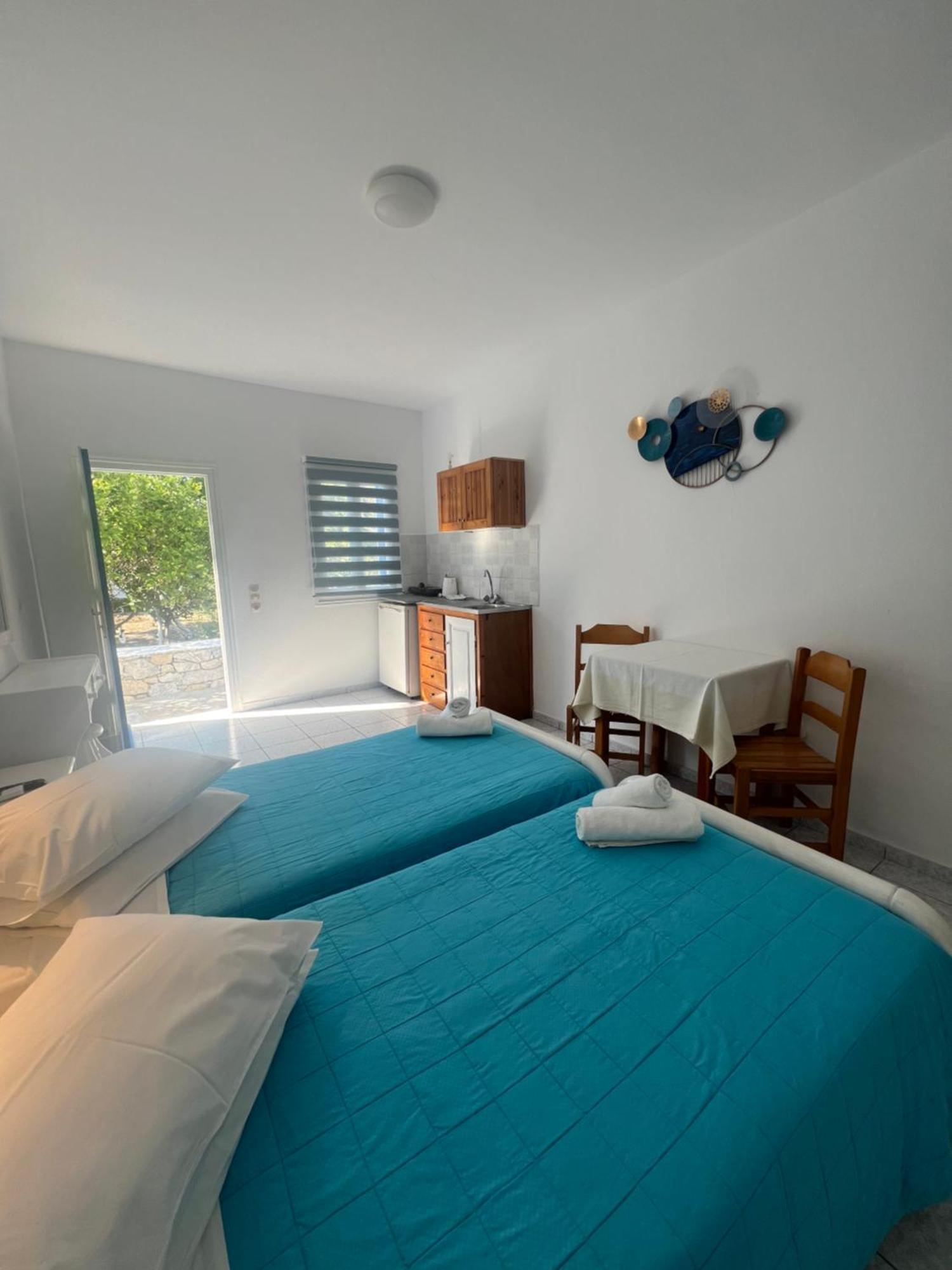 Aparthotel Anemos
