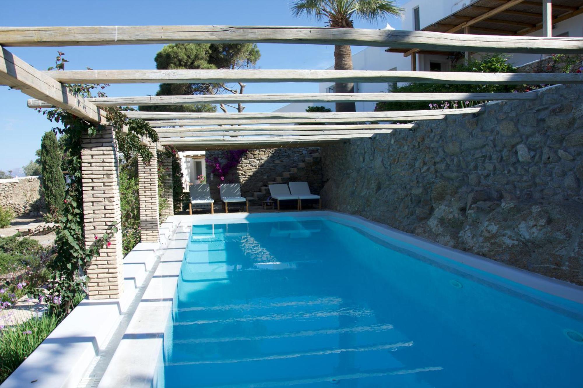 Baroness In Mykonos Town