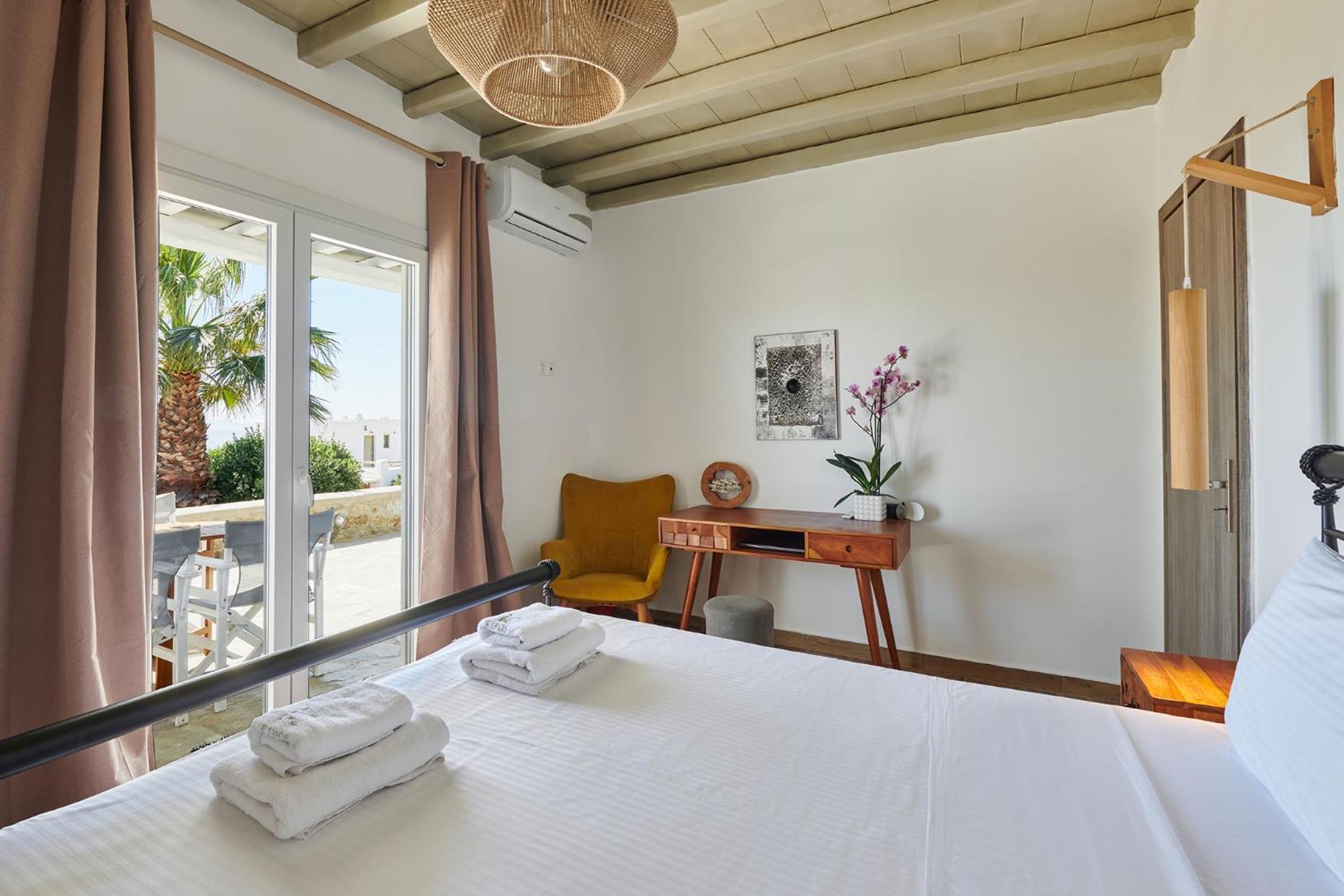 Kipos & Apartment