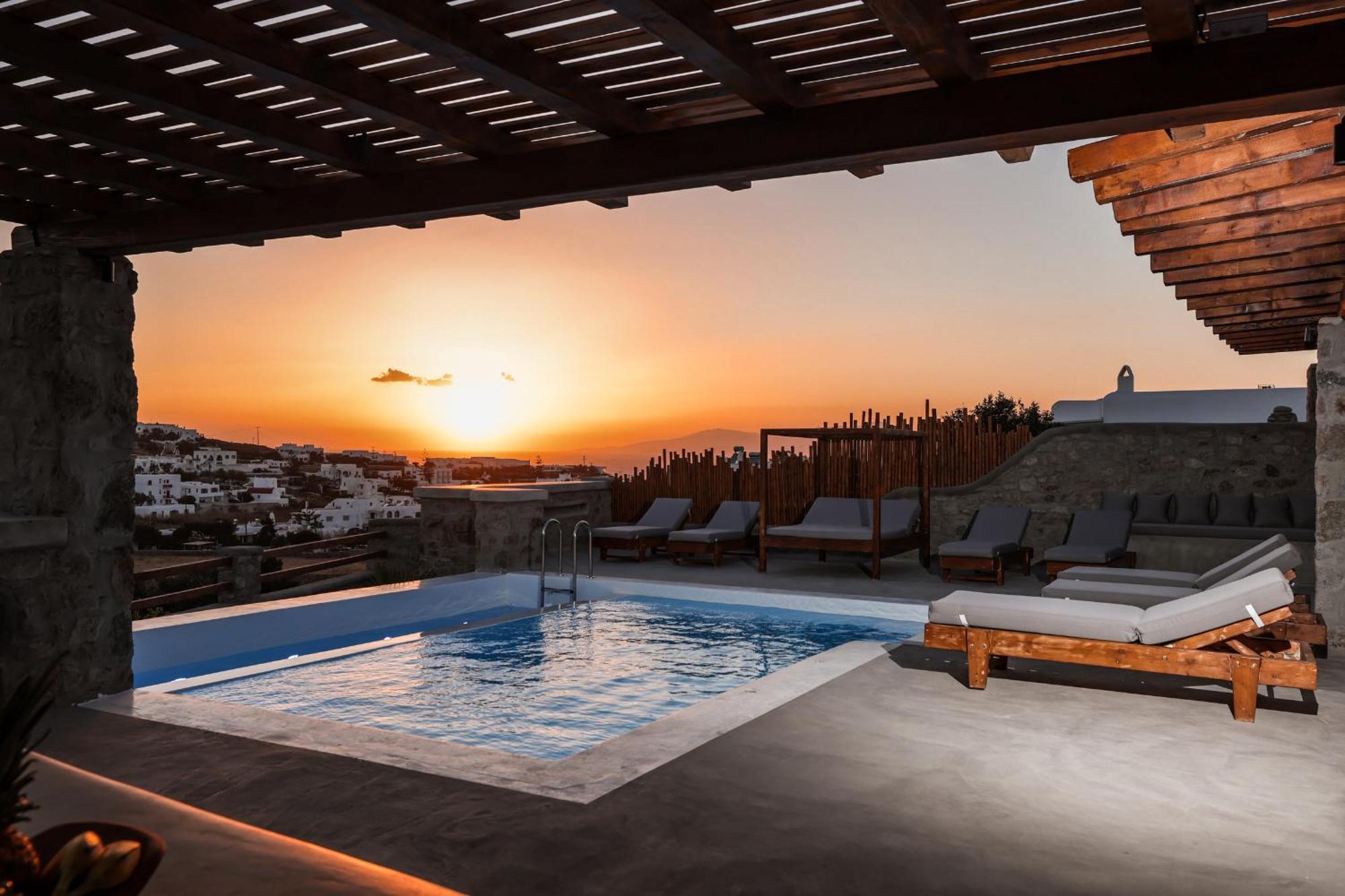 Sunset Views - George Iv, With Private Pool Close To Town Mykonos Town