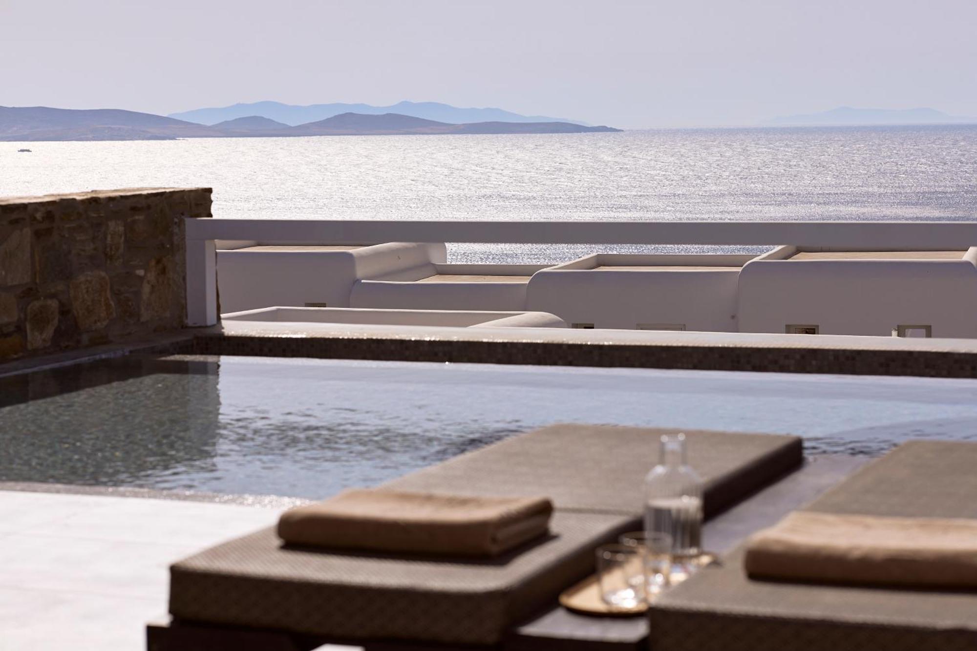 Amazon Mykonos & Hotel 5*