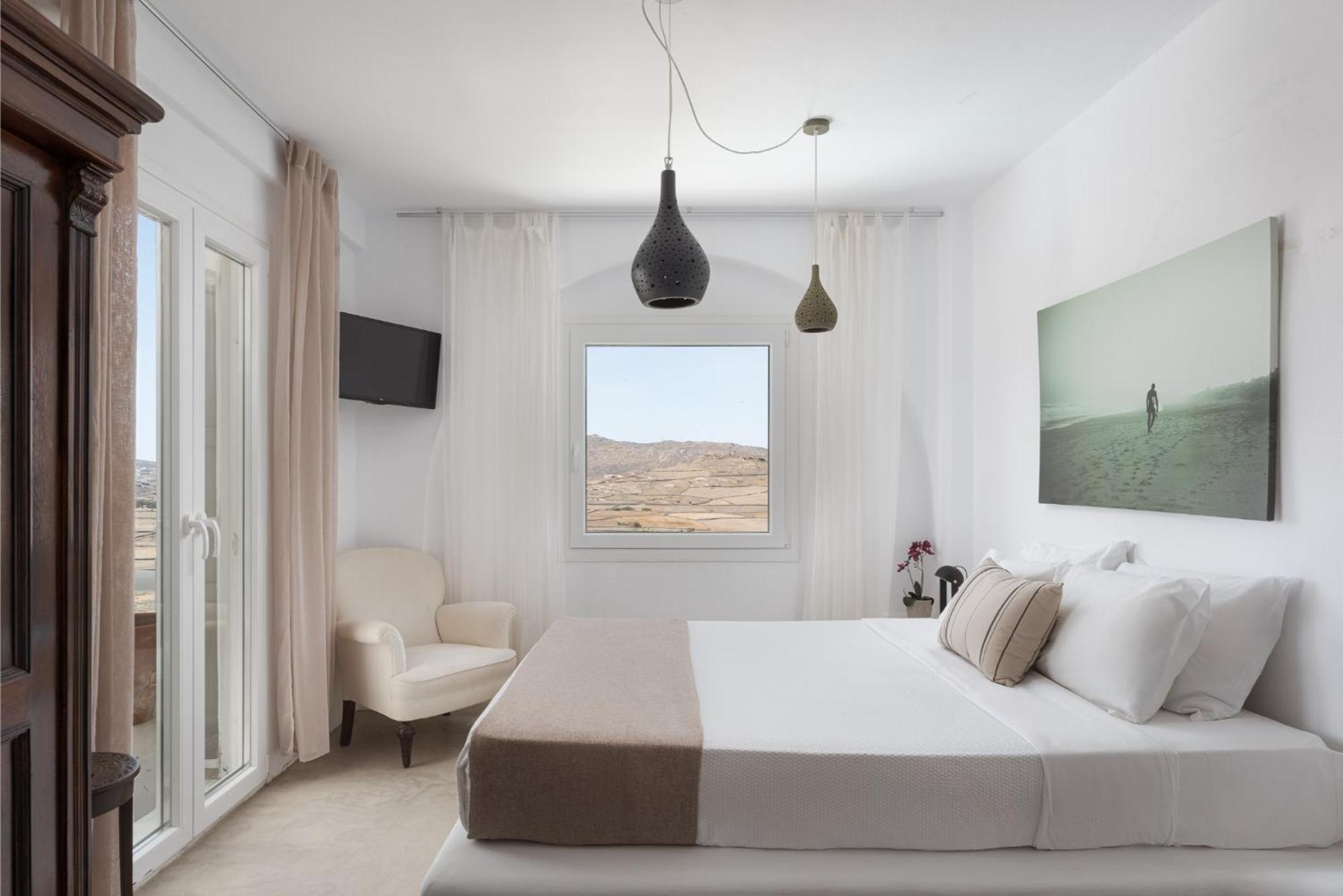 Lea Mykonos * Merchia Beach