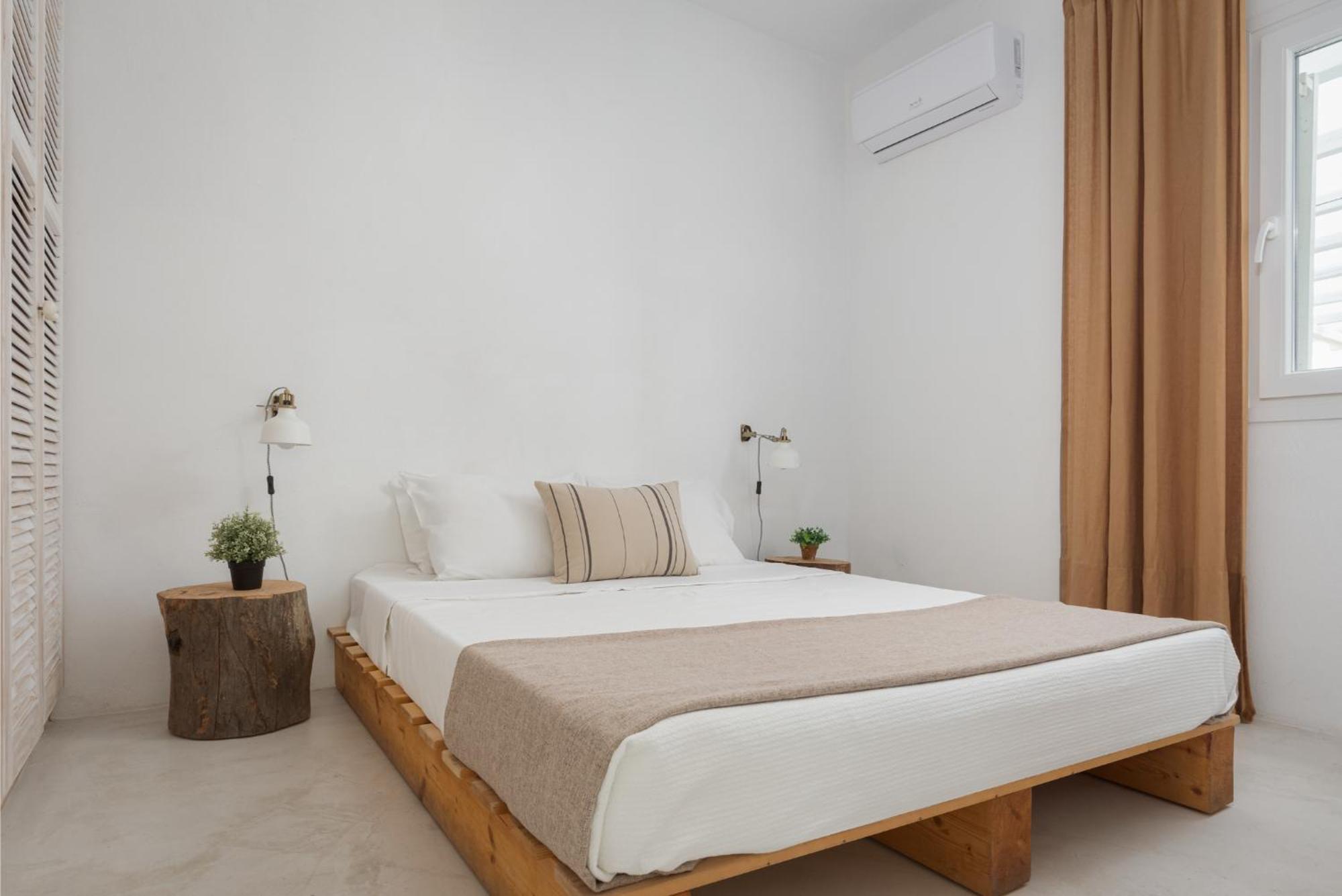 Lea Mykonos Merchia Beach