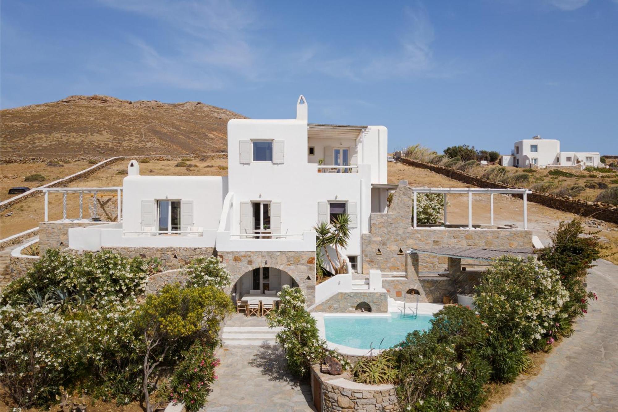 Lea Mykonos * Merchia Beach