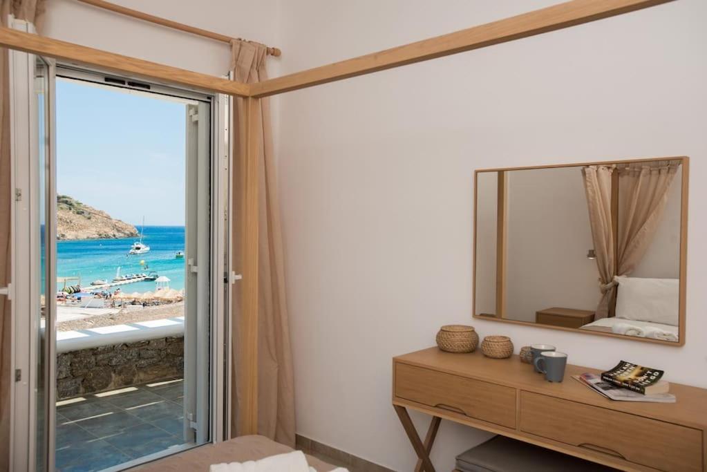 70 Steps Mykonos * Super Paradise Beach (Mykonos)