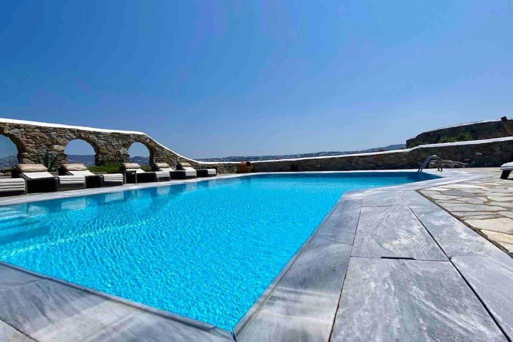 Villa Waterfront - Stunning 5-bedroom Annita With Incredible Views