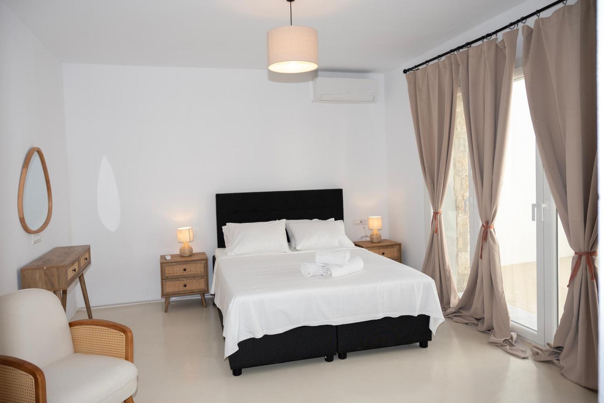 Adyton Mykonos Luxury & Pools *