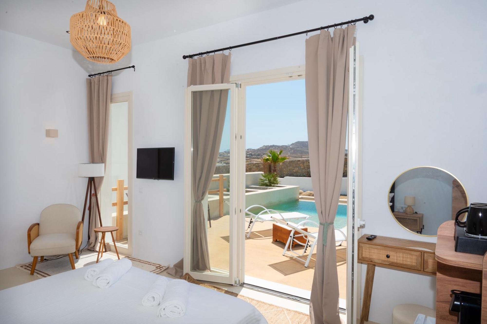 Adyton Mykonos Luxury & Pools *