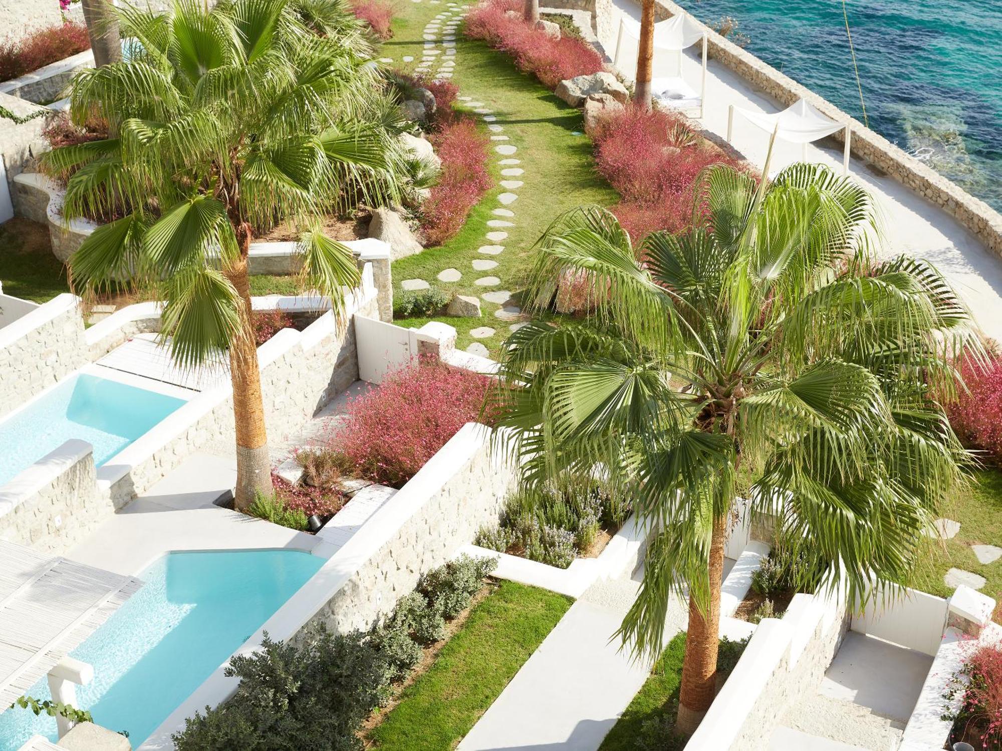 Resort Mykonos Blu, A Grecotel To Live Psarrou