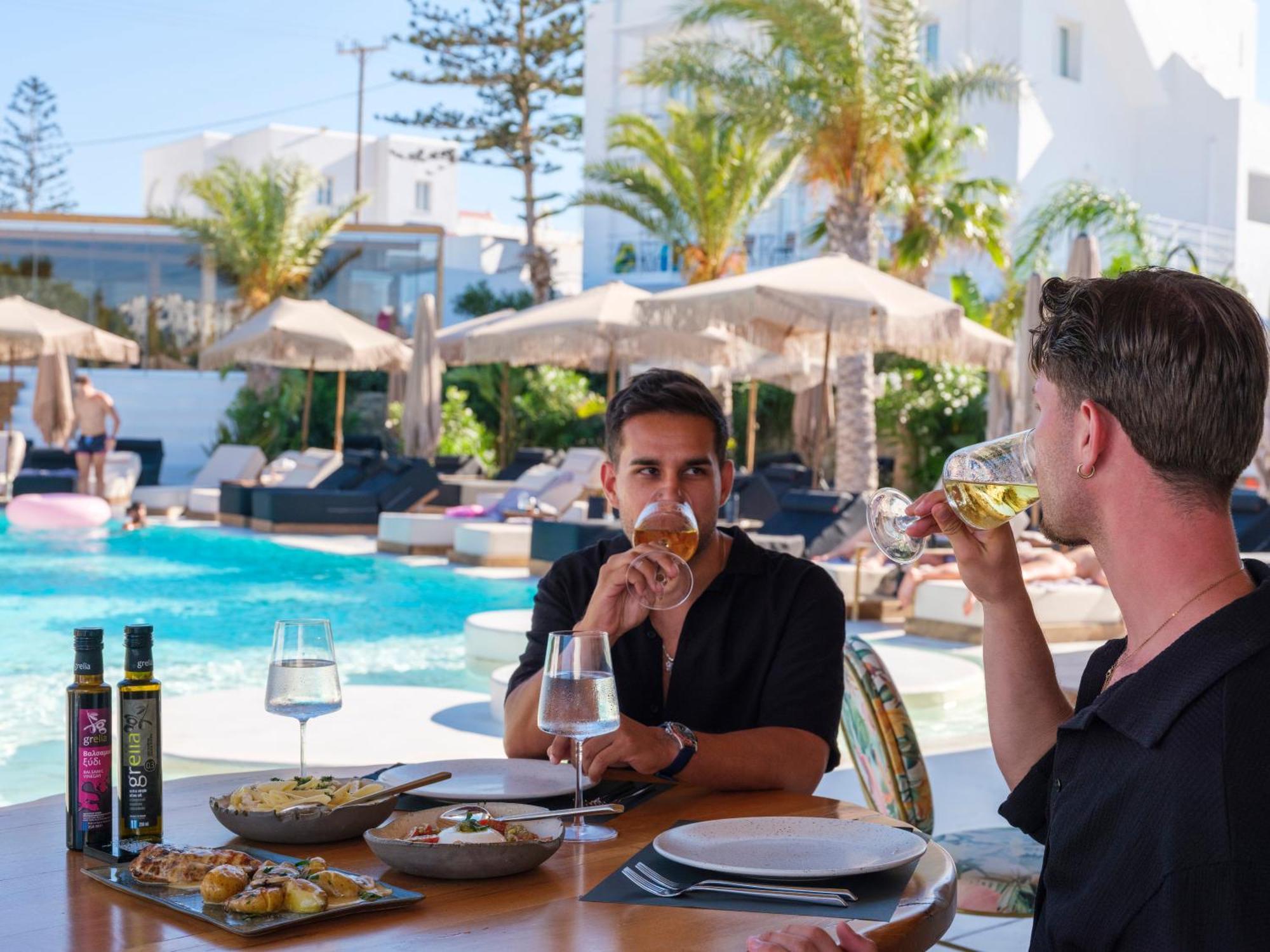Akkadian Boutique 5* Mykonos Town