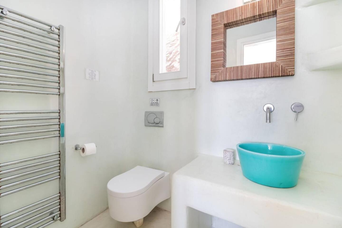 Aquata Boutique With Pool Holiday home