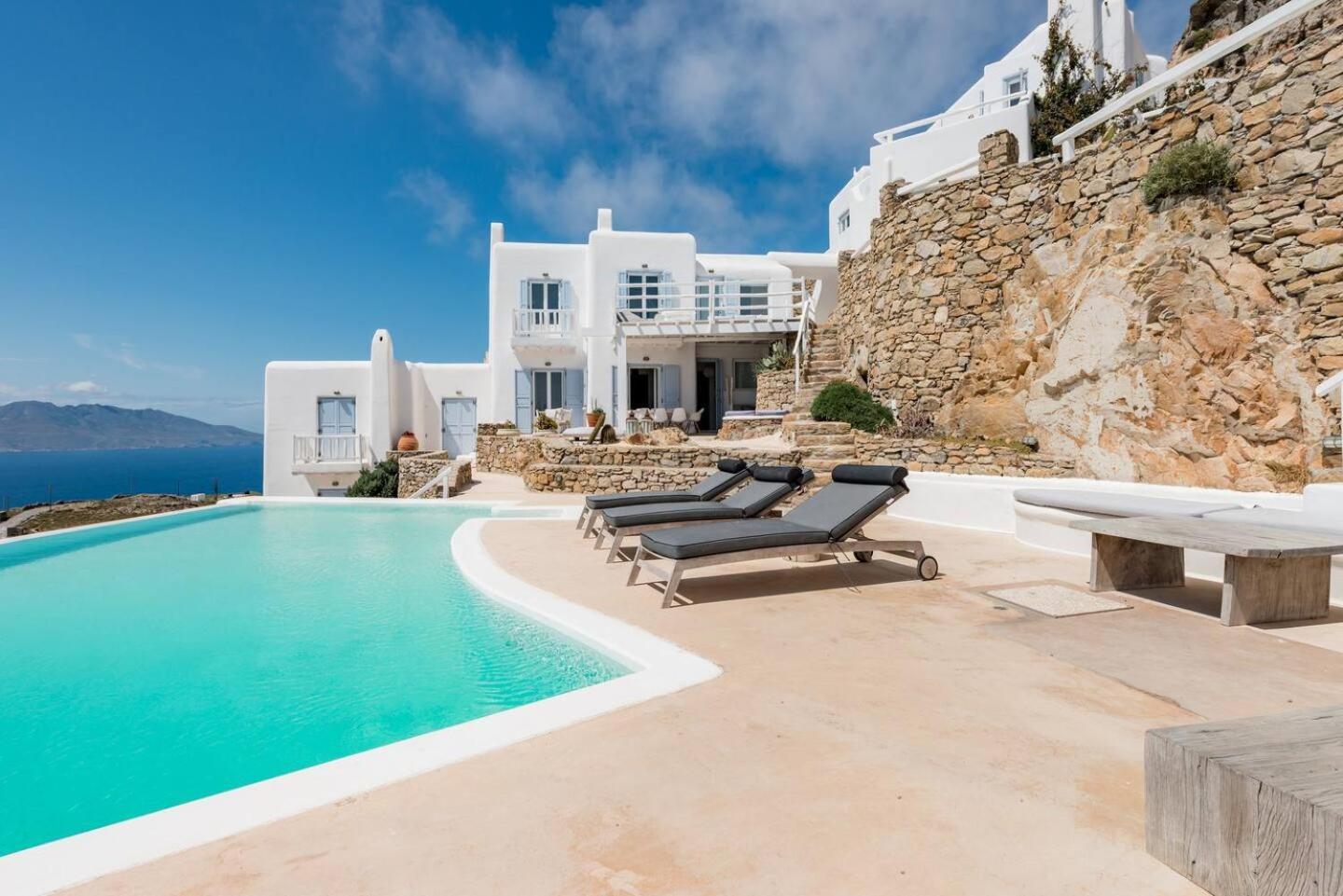 Aquata Boutique With Pool